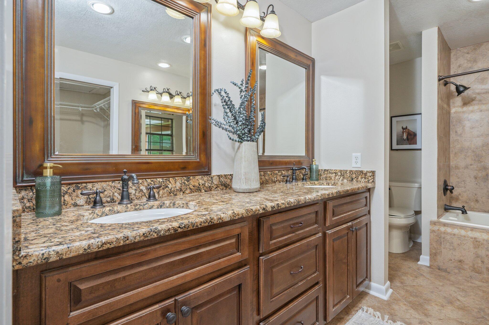 HOLLY HILLS - Residential