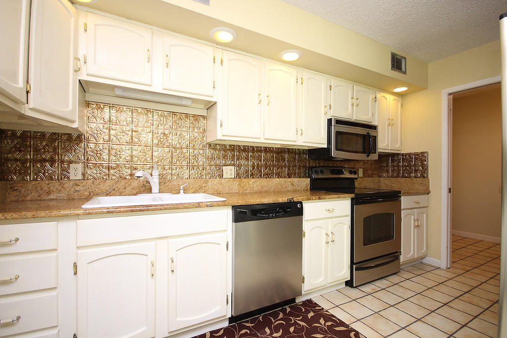 BLUEWATER BAY VILLAGE 1A - Residential