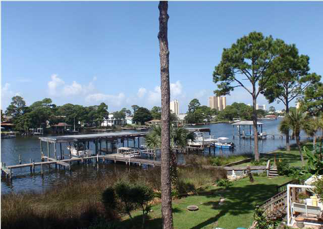 LANDWARD TOWNHOUSES - Residential