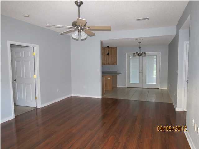 COUNTRYVIEW ESTATES 1ST ADDN - Residential Lease