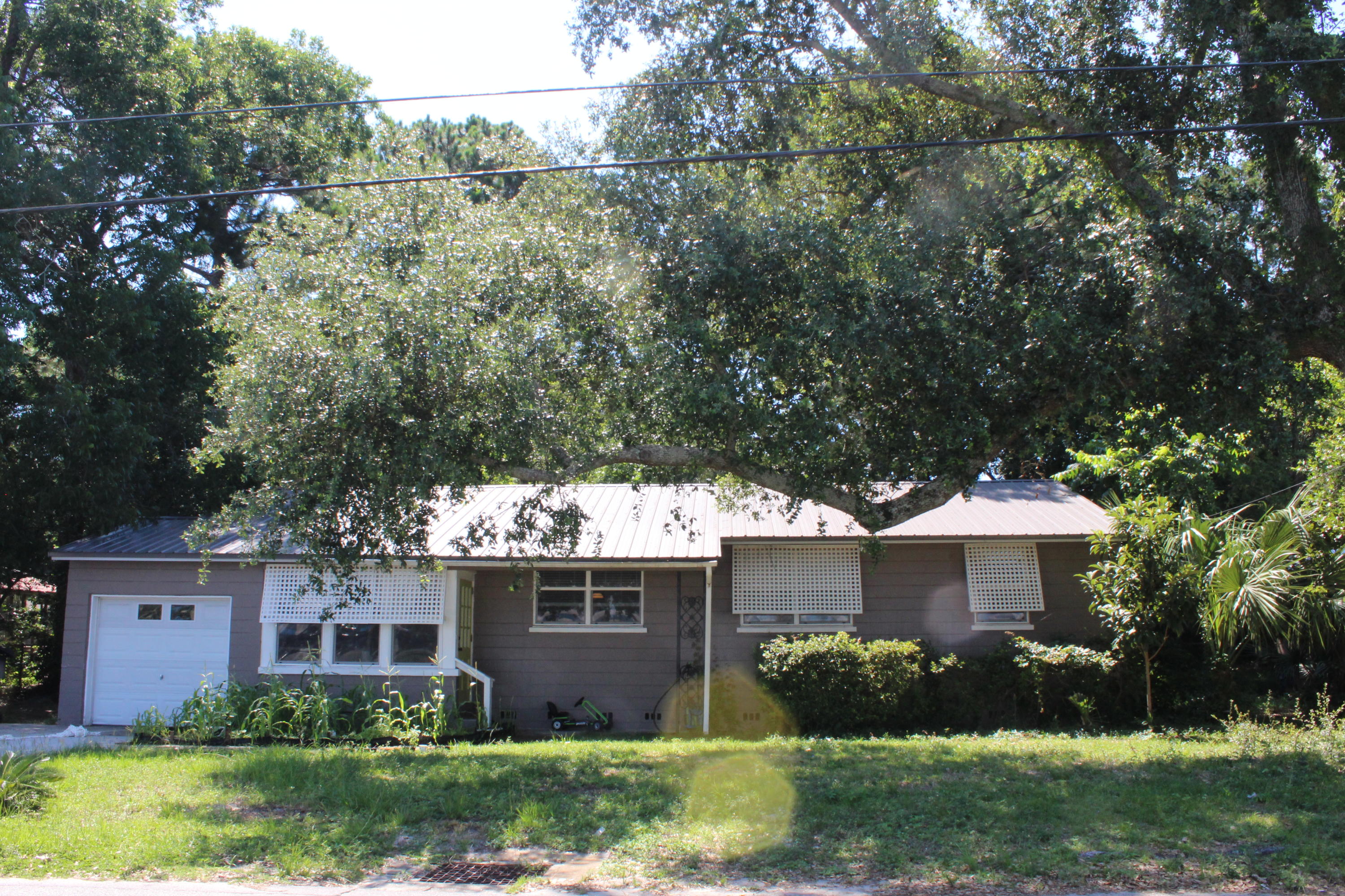 Garnier Beach - Residential