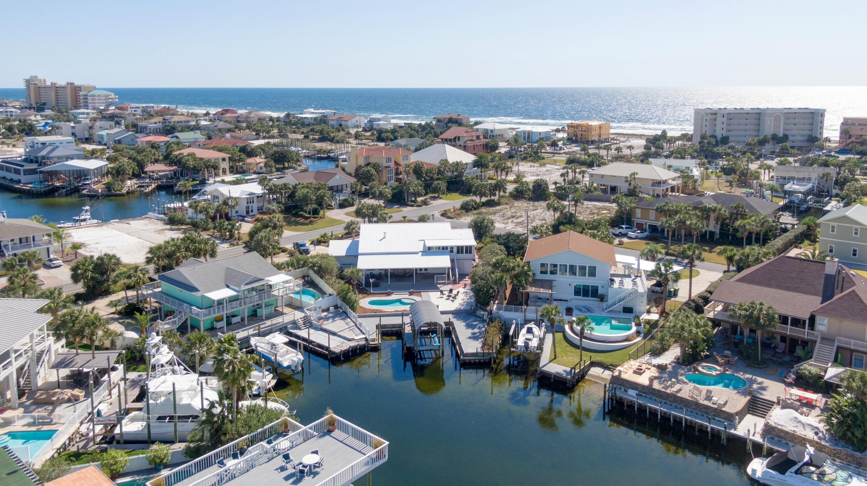 HOLIDAY ISLE - Residential
