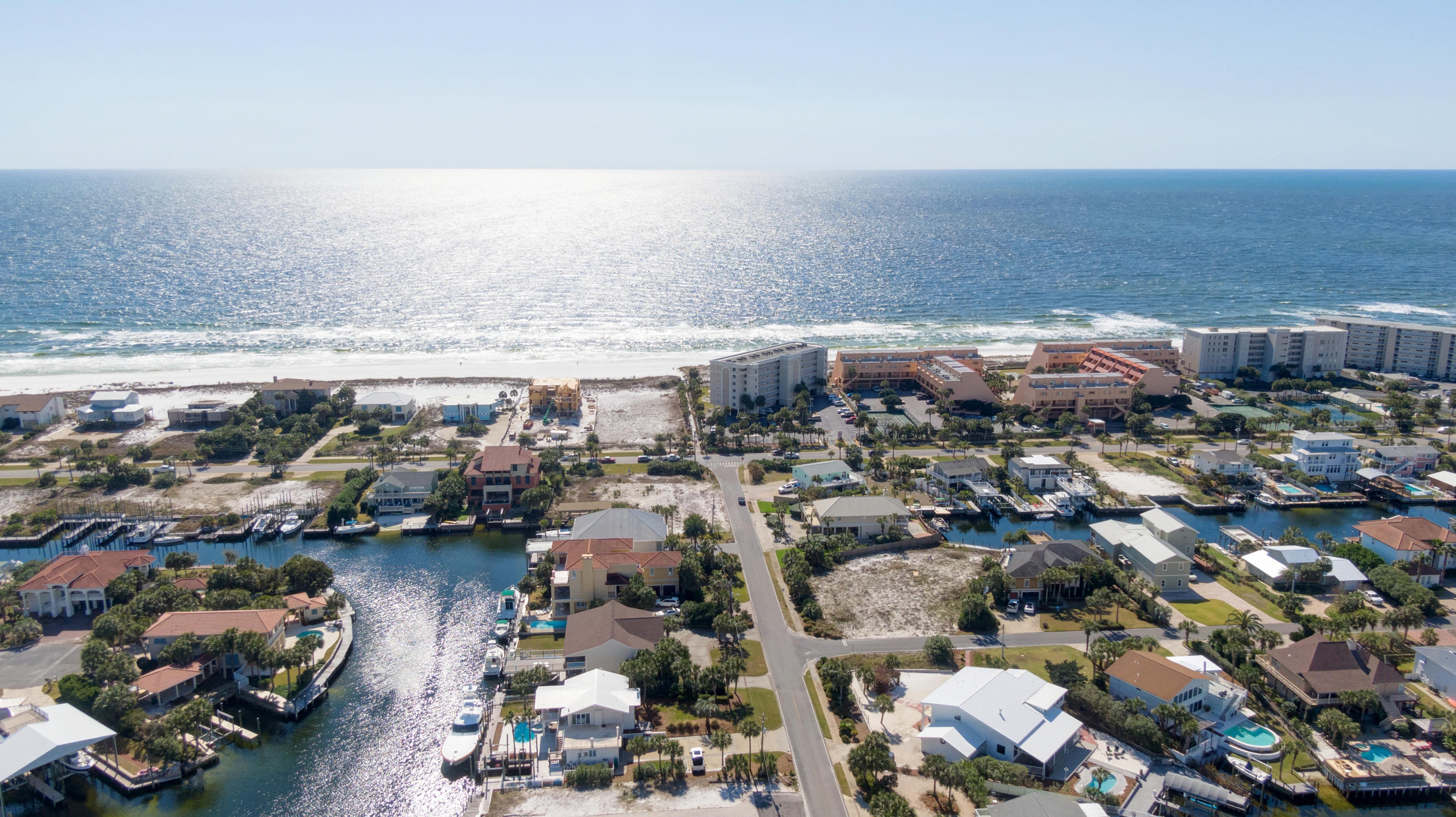 HOLIDAY ISLE - Residential