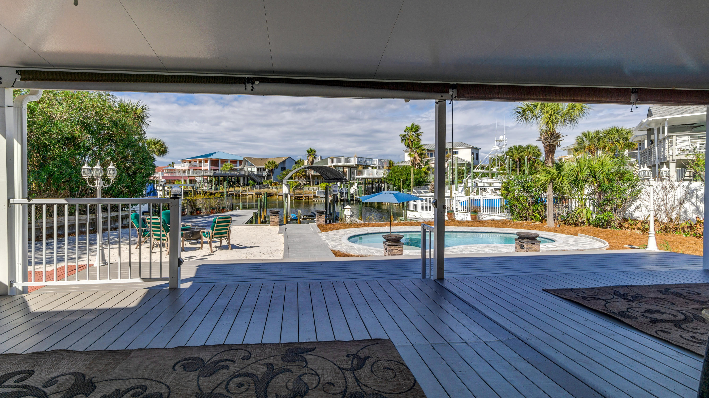 HOLIDAY ISLE - Residential
