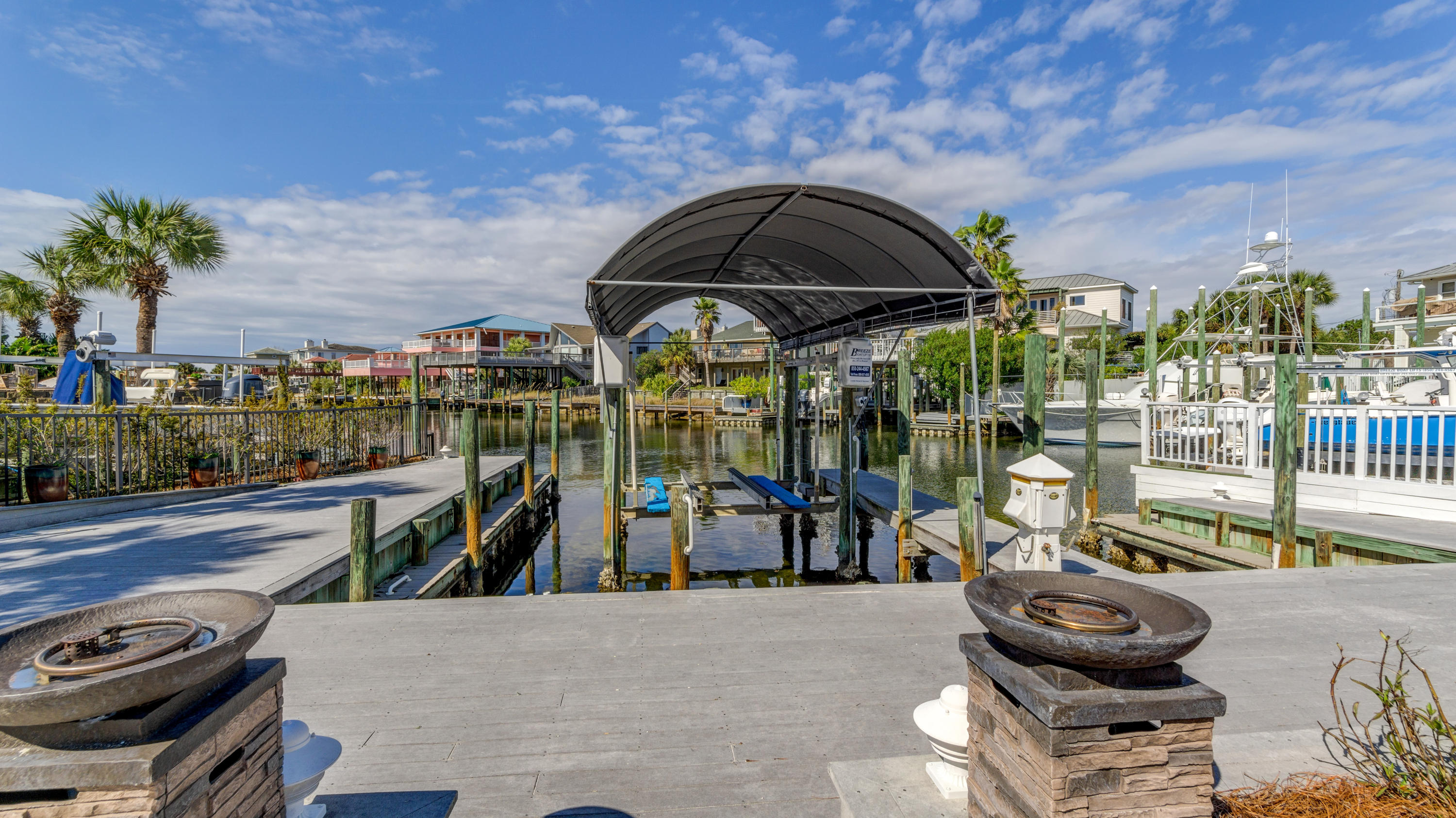 HOLIDAY ISLE - Residential
