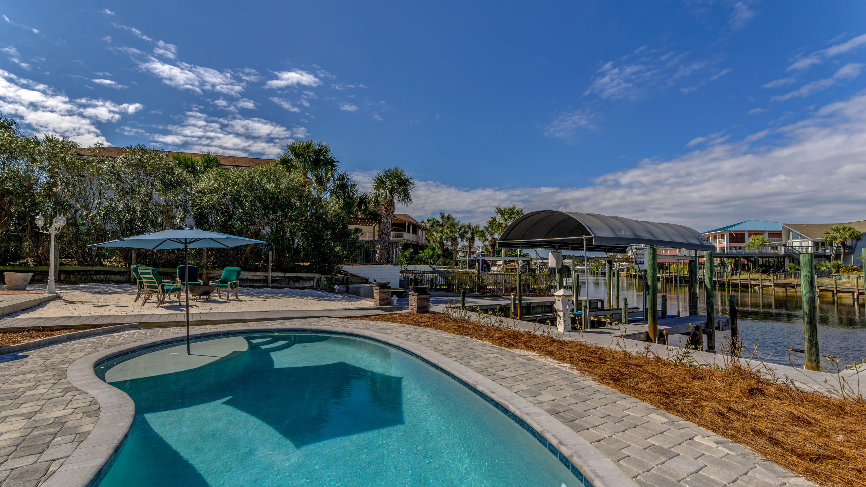 HOLIDAY ISLE - Residential