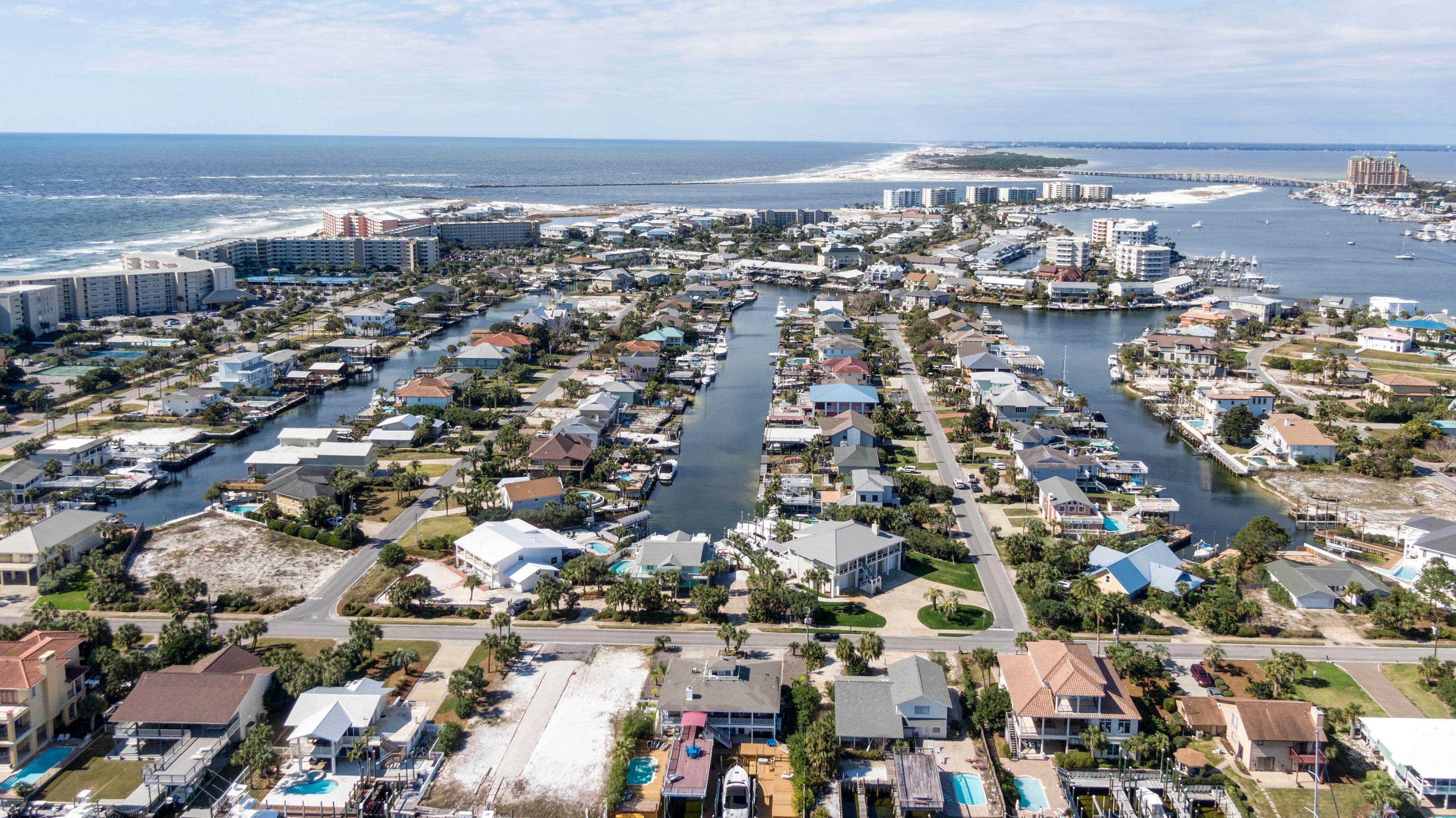 HOLIDAY ISLE - Residential