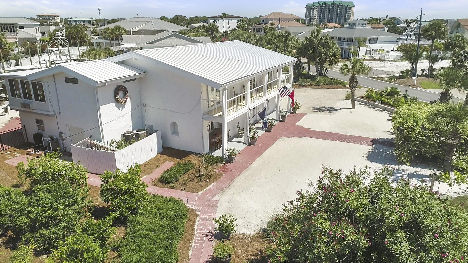 HOLIDAY ISLE - Residential