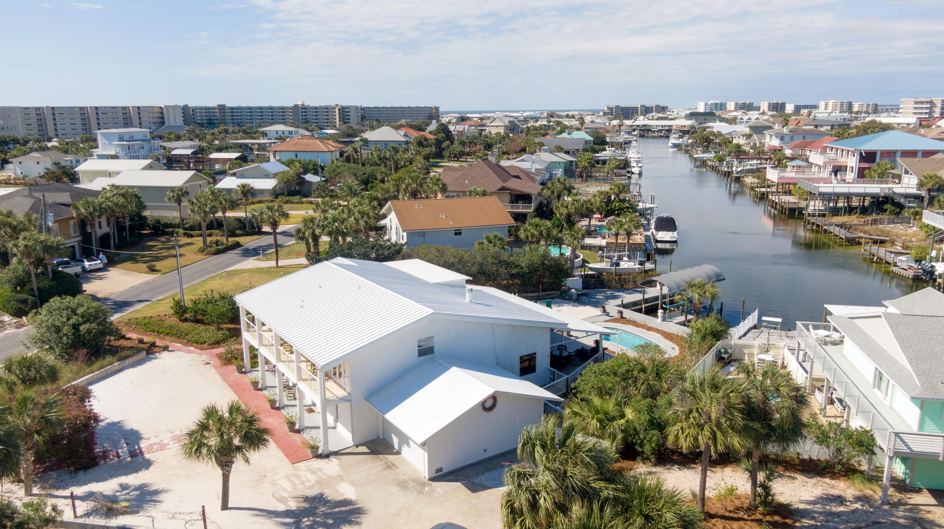 HOLIDAY ISLE - Residential