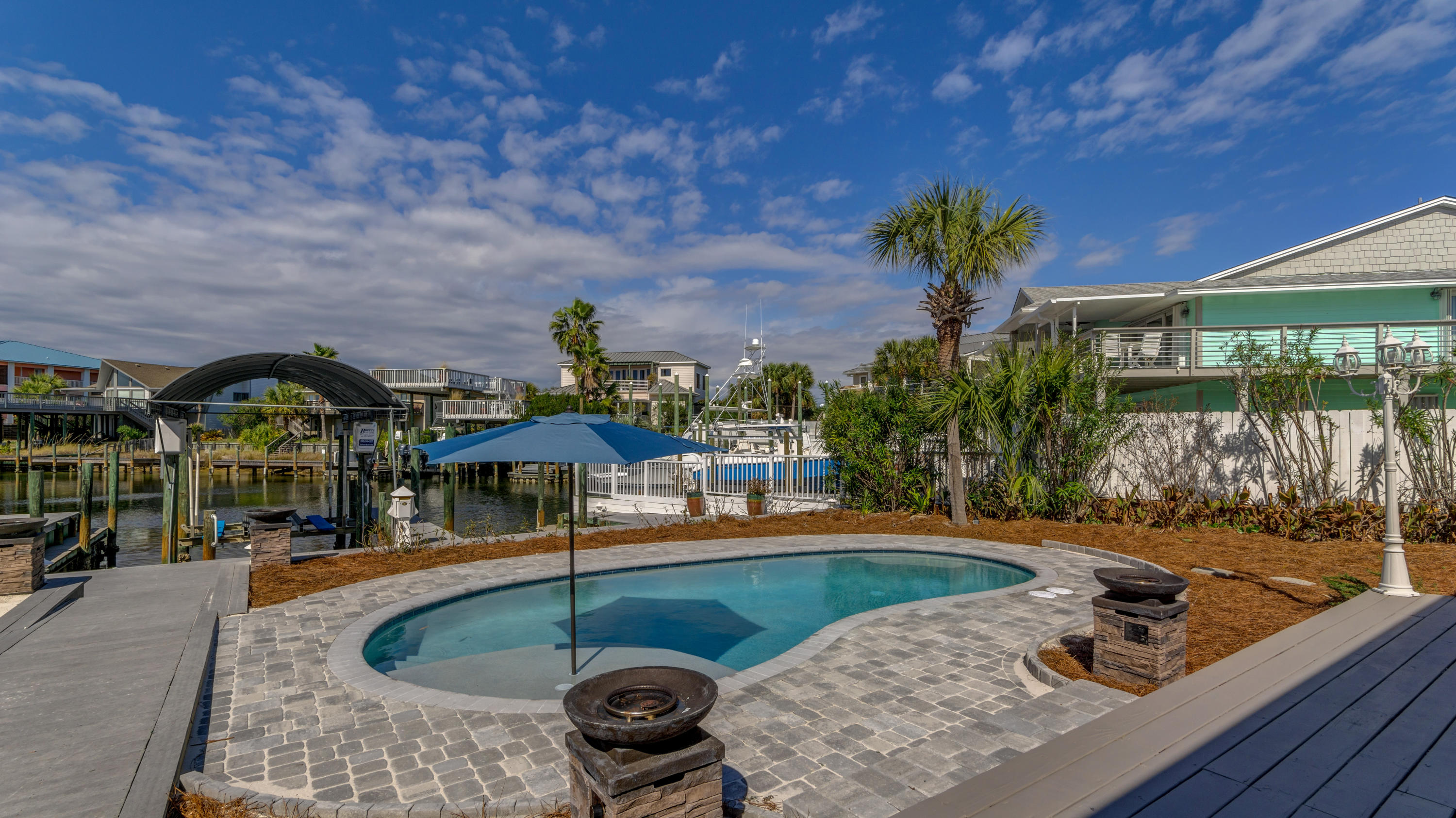 HOLIDAY ISLE - Residential