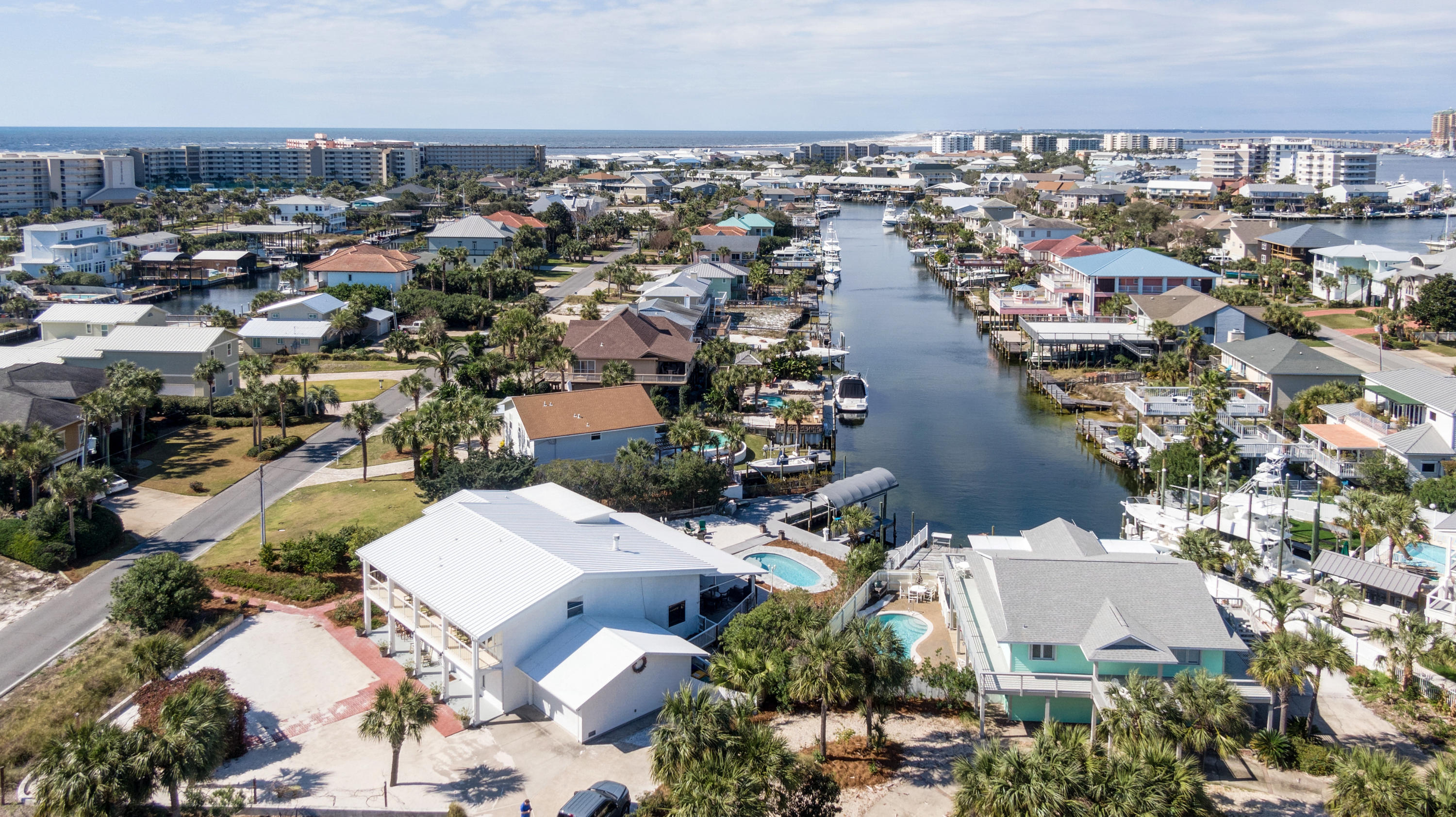 HOLIDAY ISLE - Residential