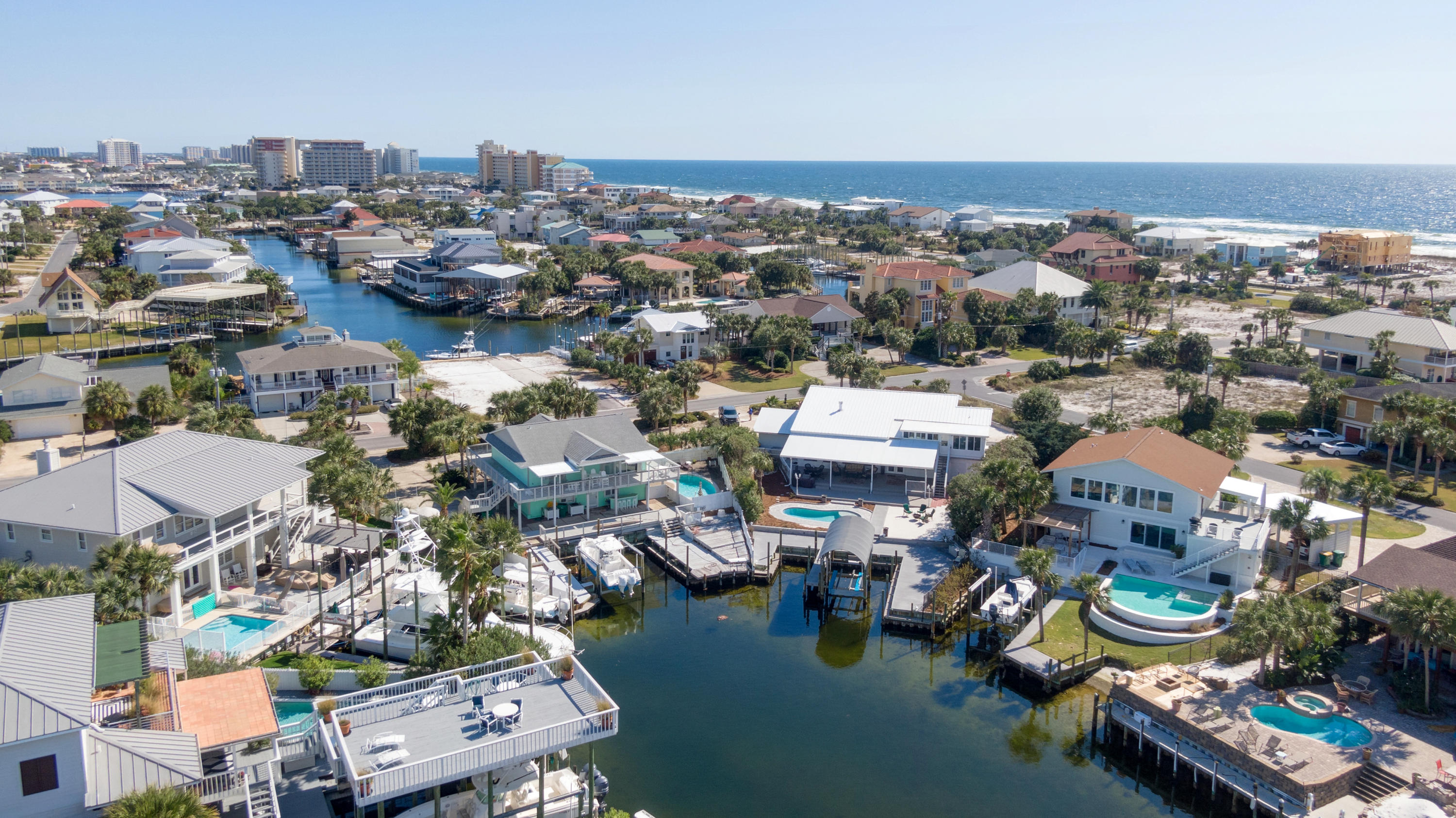 HOLIDAY ISLE - Residential