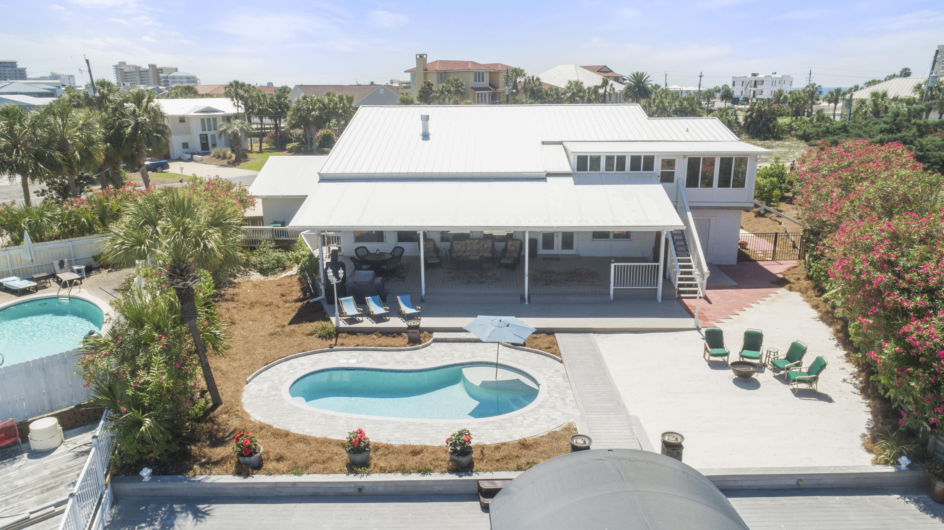 HOLIDAY ISLE - Residential