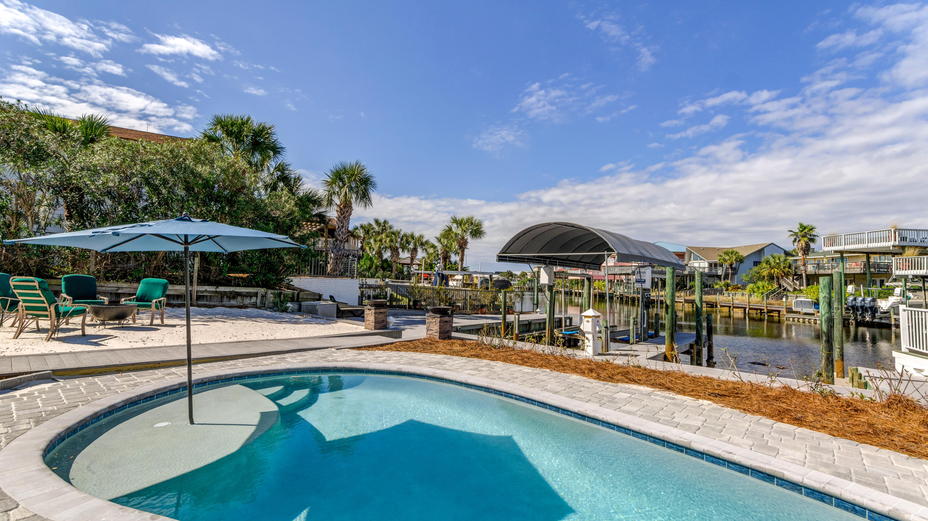 HOLIDAY ISLE - Residential