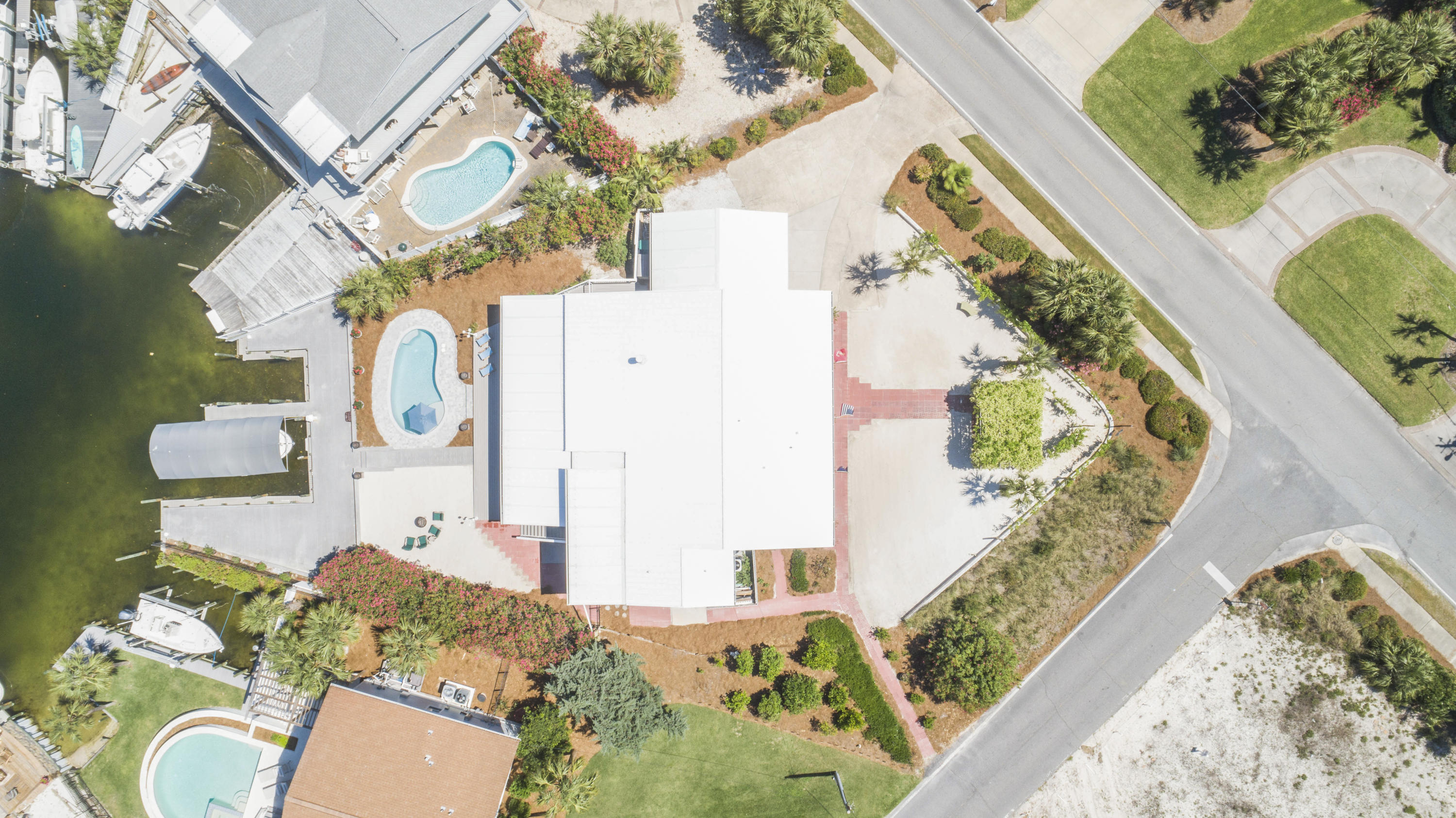 HOLIDAY ISLE - Residential