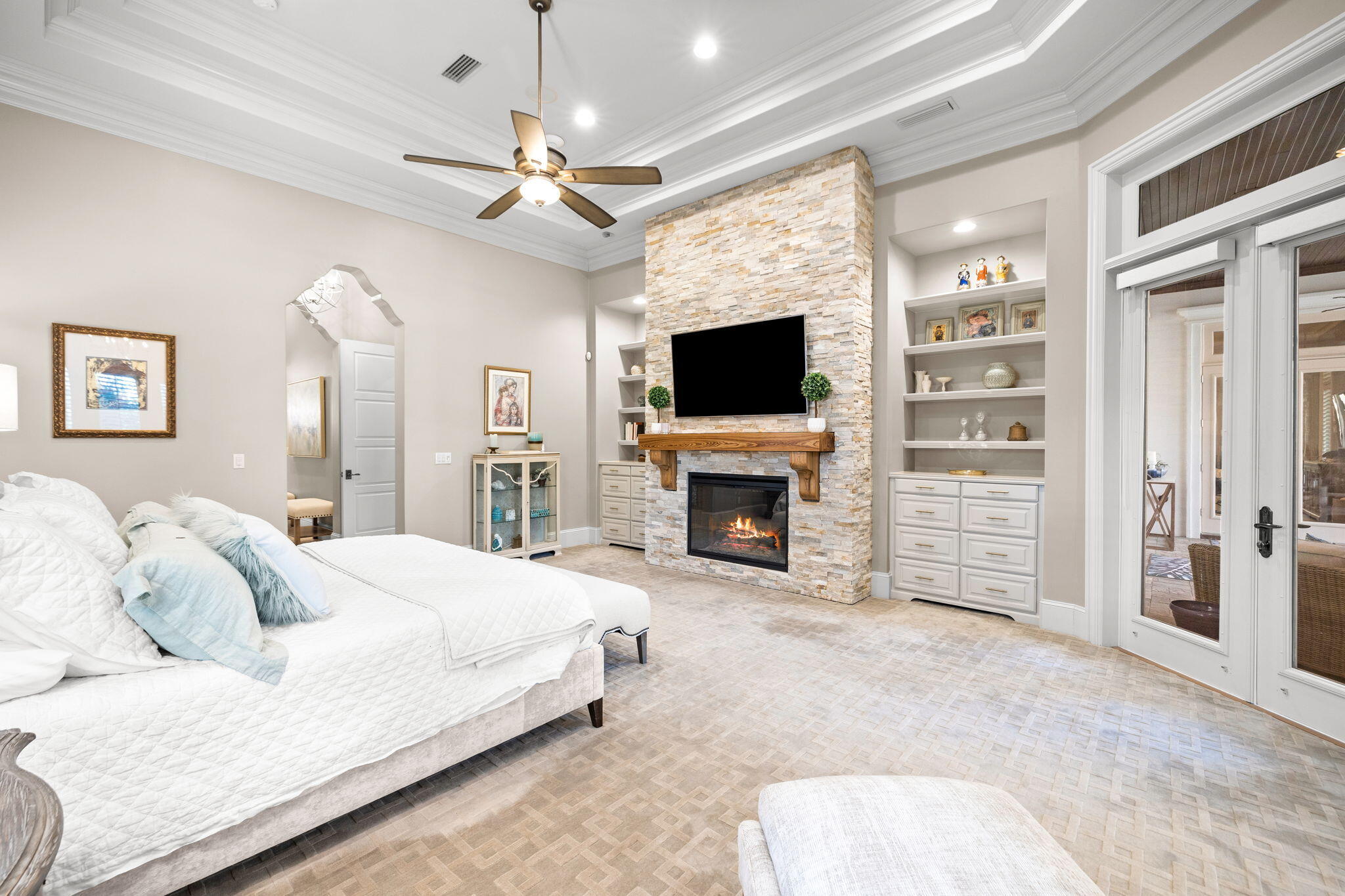 BURNT PINE - Residential