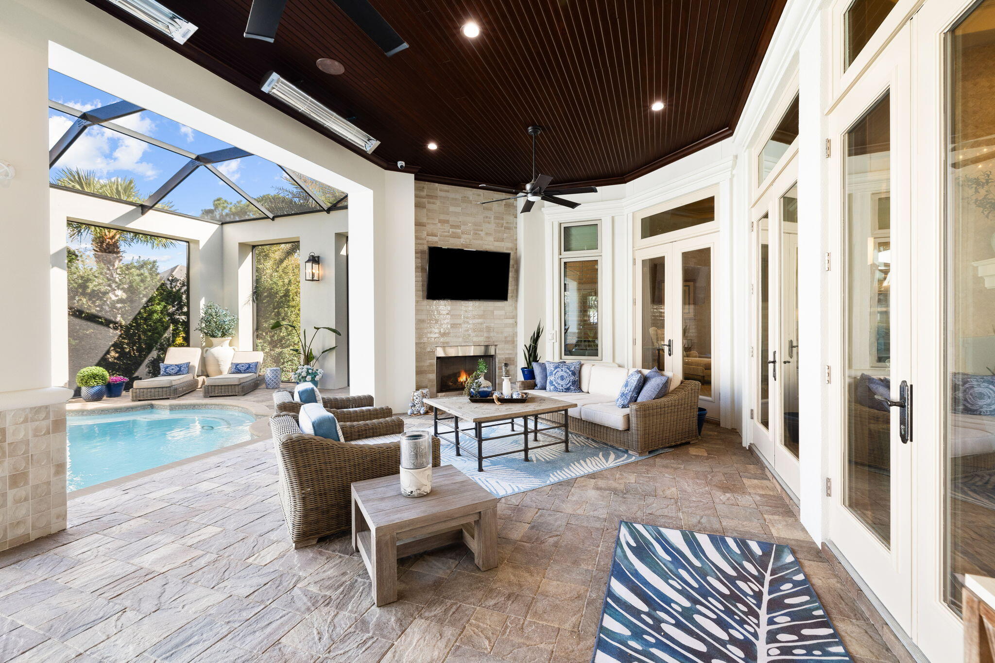 BURNT PINE - Residential