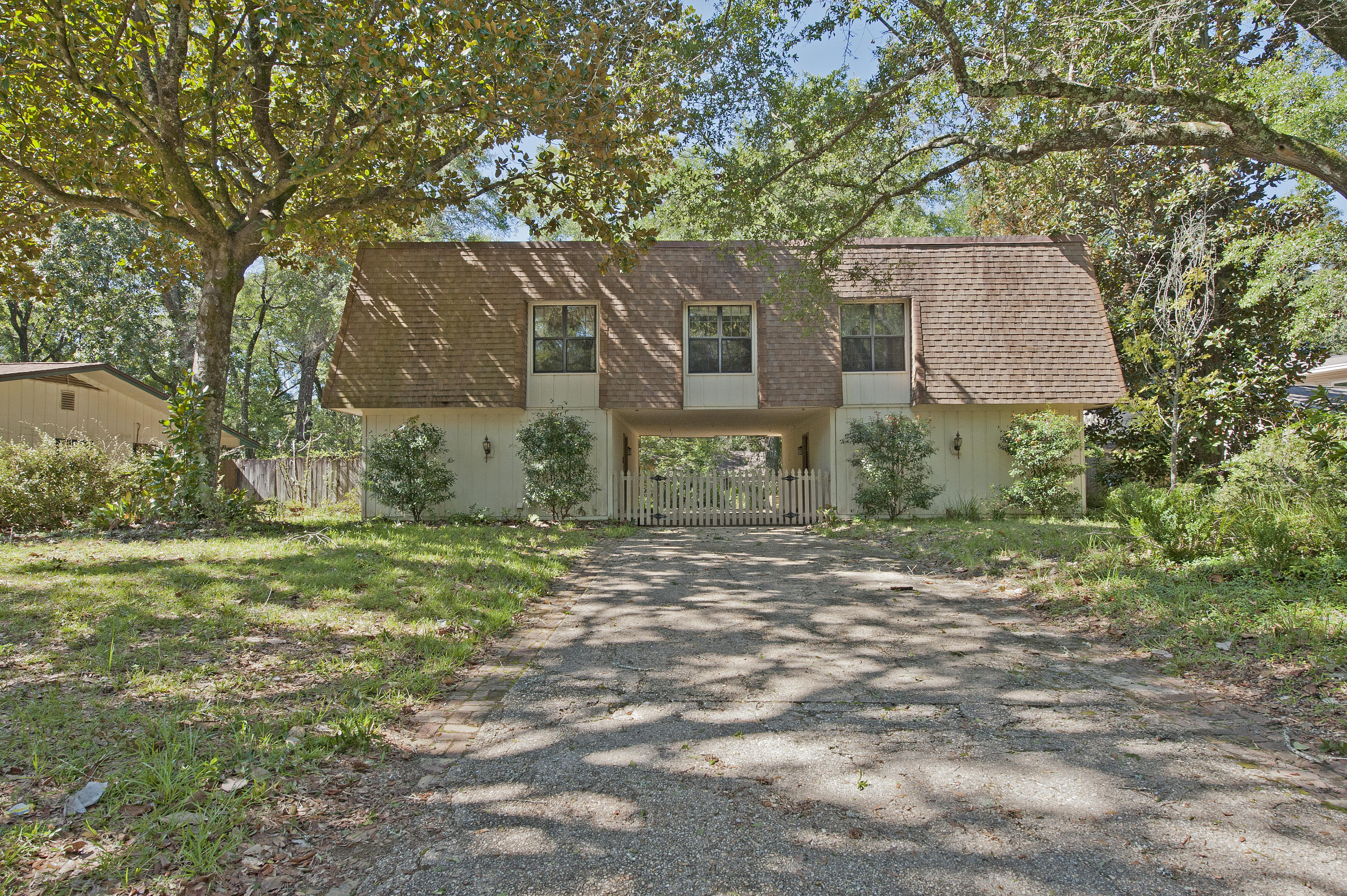 EDGEWATER VILLAGE SOUTH - Residential