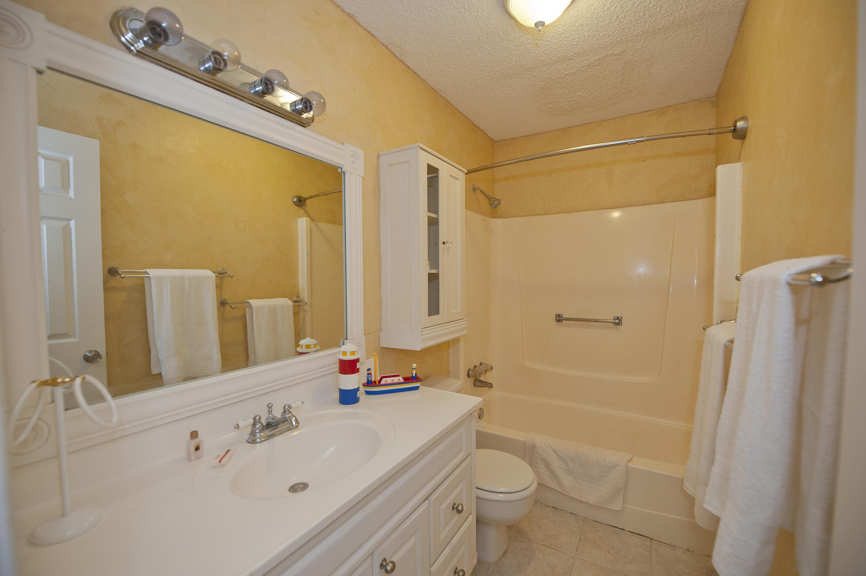 EDGEWATER VILLAGE SOUTH - Residential