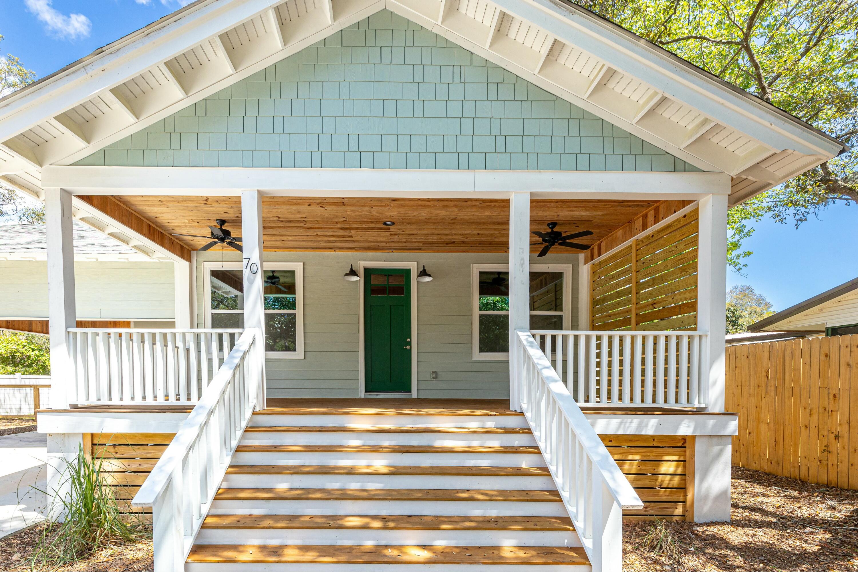 TURQUOISE BEACH 2ND ADDN - Residential