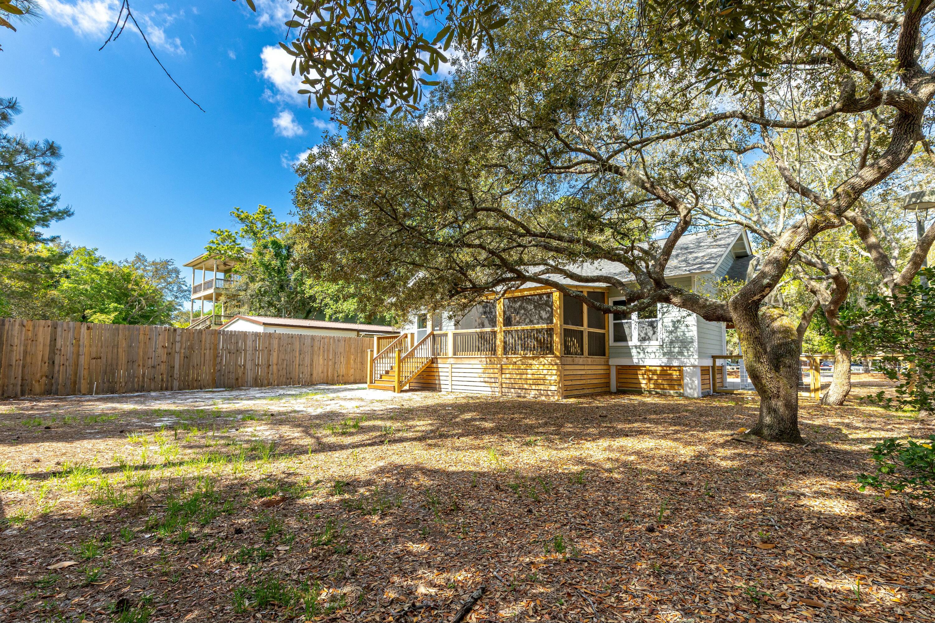 TURQUOISE BEACH 2ND ADDN - Residential