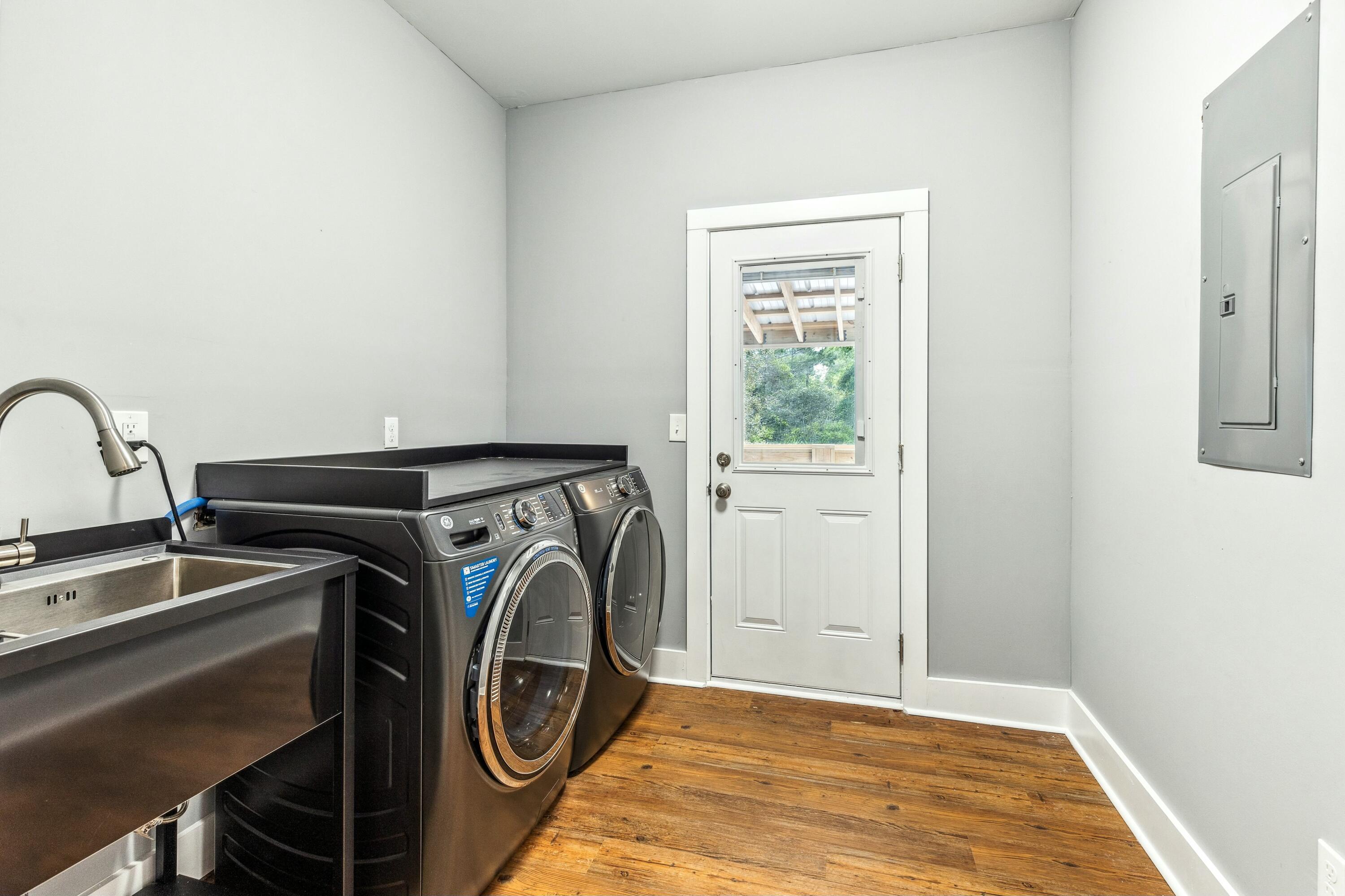 TURQUOISE BEACH 2ND ADDN - Residential