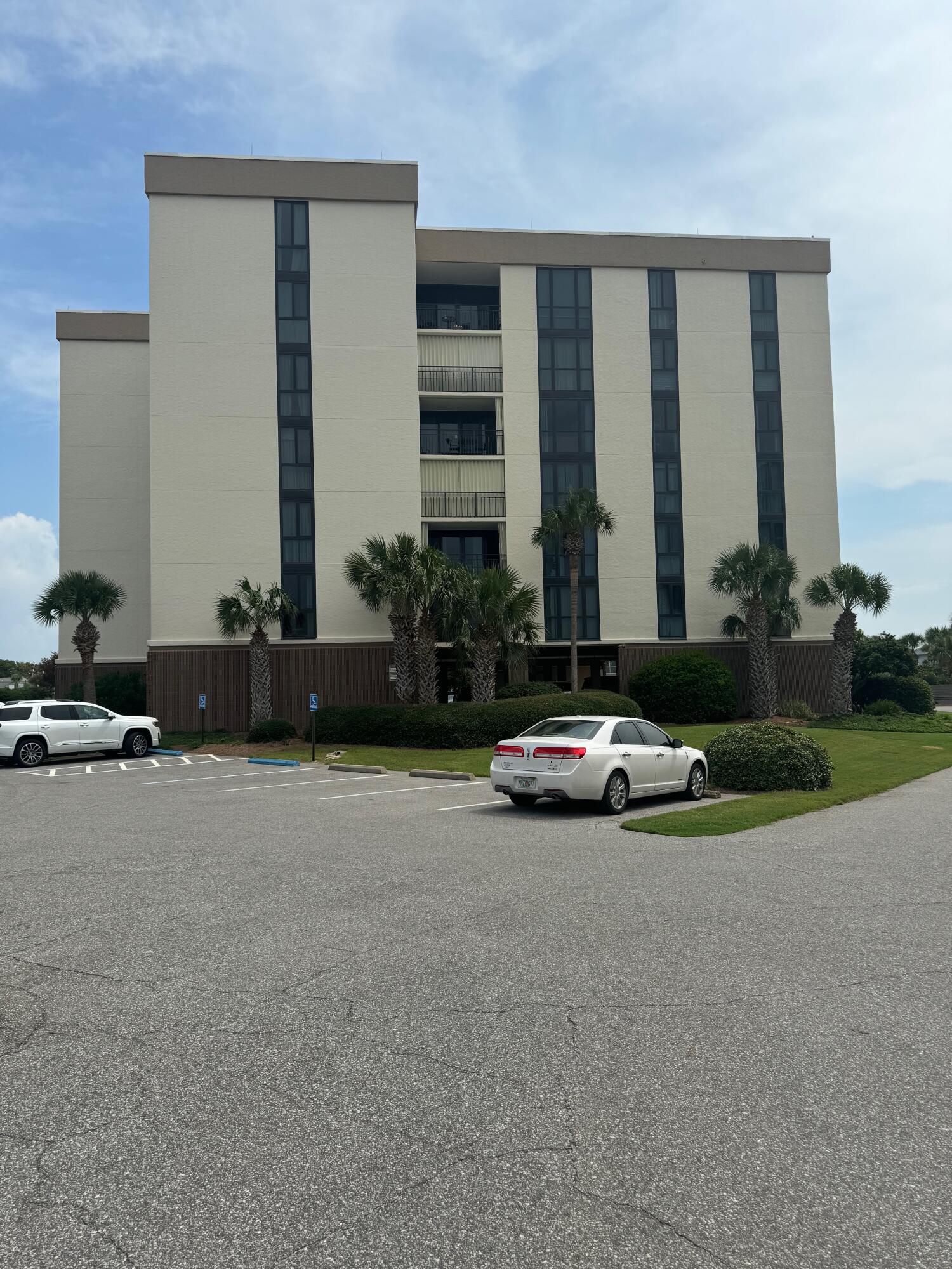 These lease spaces are on the ground floor in Buildings A & B of the Enclave Condo, just off Scenic 98 in Destin.  31' x 13' Front office in Building B has closet, restroom,  & separate HVAC.  Back office is 14' x 13' with private exit. Building A storage room 30' x 15'.  Opportunity to  lease additional workroom/storage in building if needed.  Please see the diagram in the photos section.This property would be ideal for a distributor, having a front office and storage space for merchandise. Could be used as a satellite sales or management office with its excellent proximity to resort and restaurants on the easy access beach side thoroughfare.  The Enclave is a well kept 60-unit complex on 5 beautifully landscaped acres