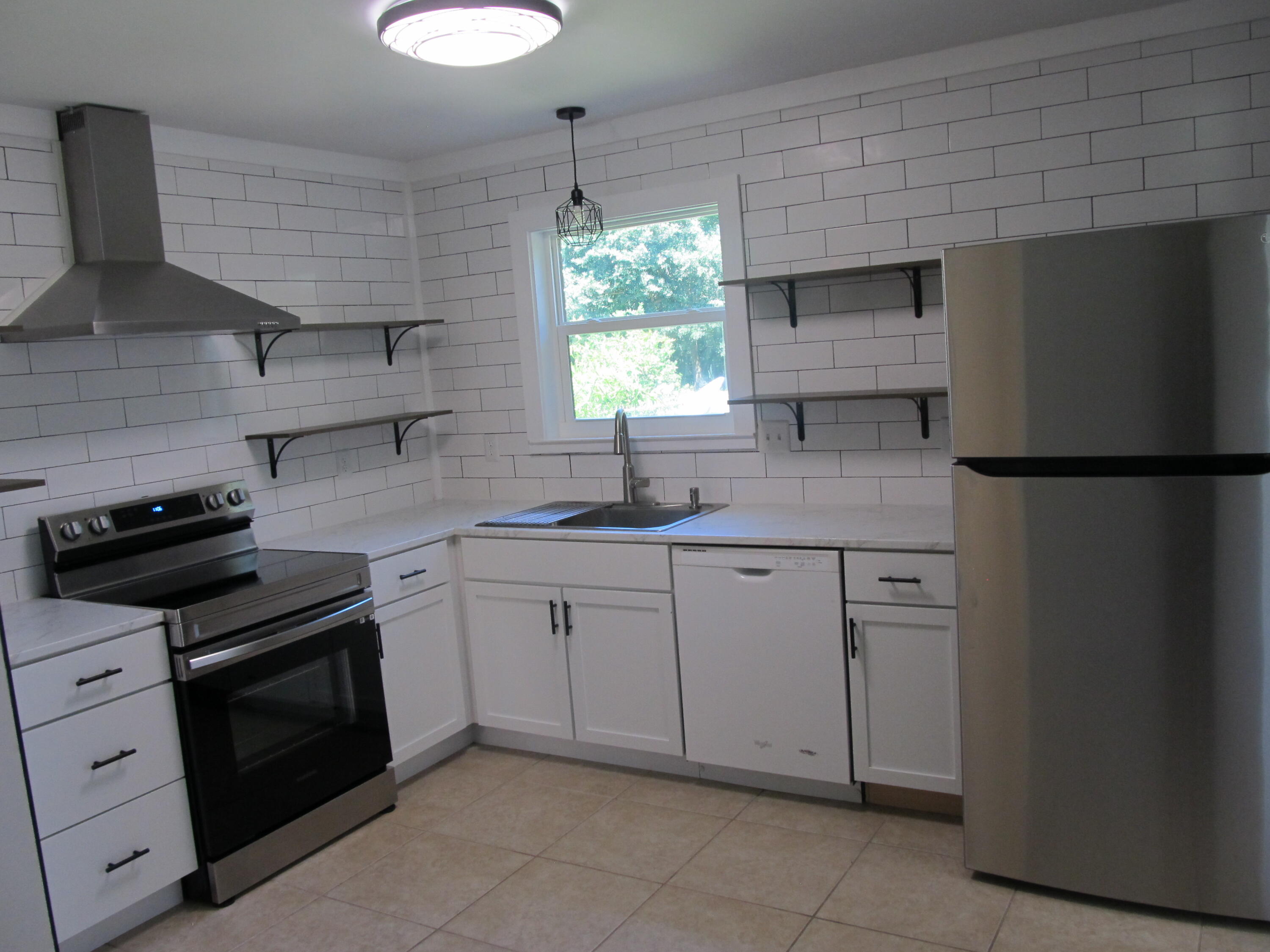 WOODRIDGE MANOR UNIT 1 - Residential