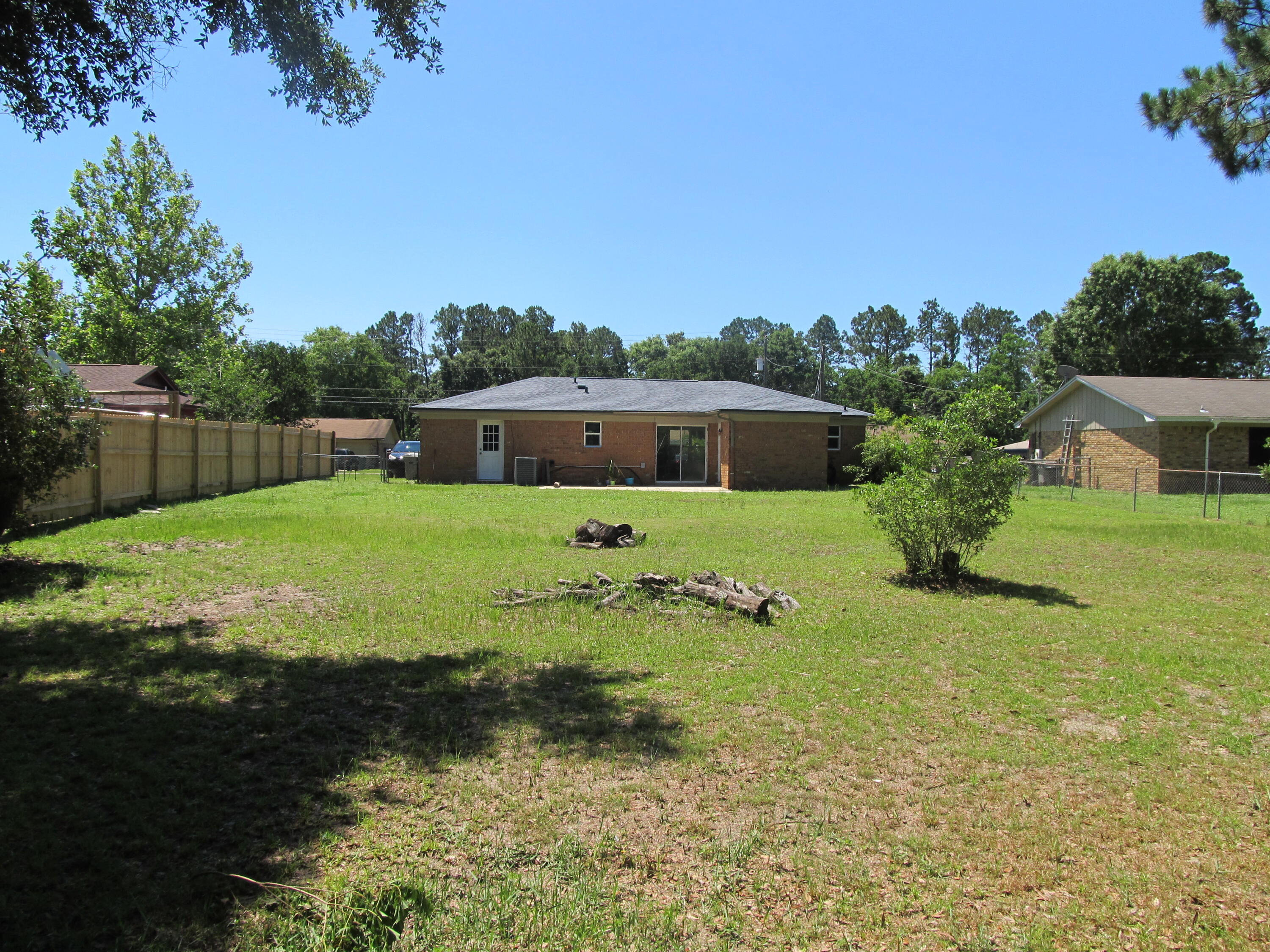 WOODRIDGE MANOR UNIT 1 - Residential