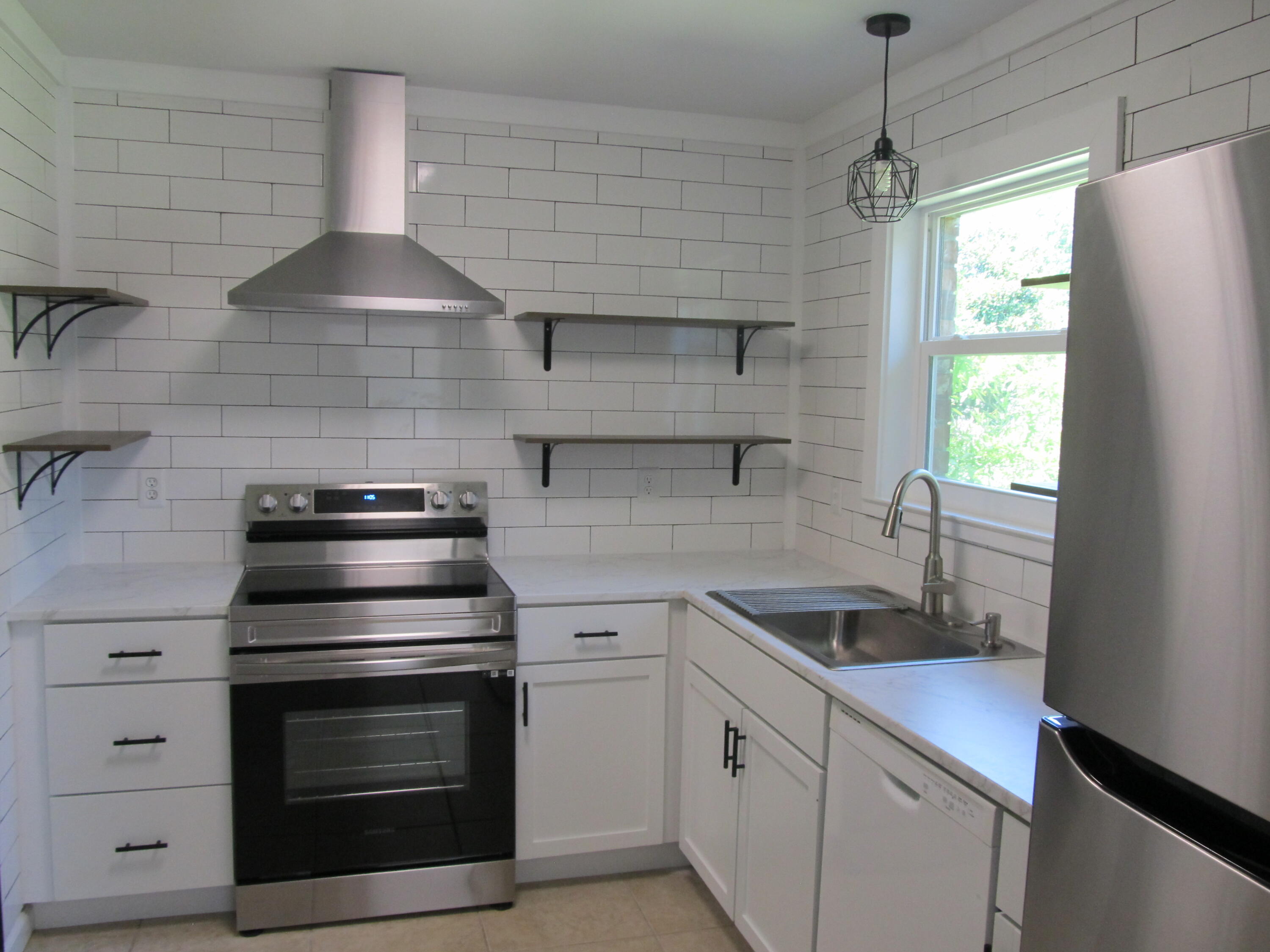 WOODRIDGE MANOR UNIT 1 - Residential