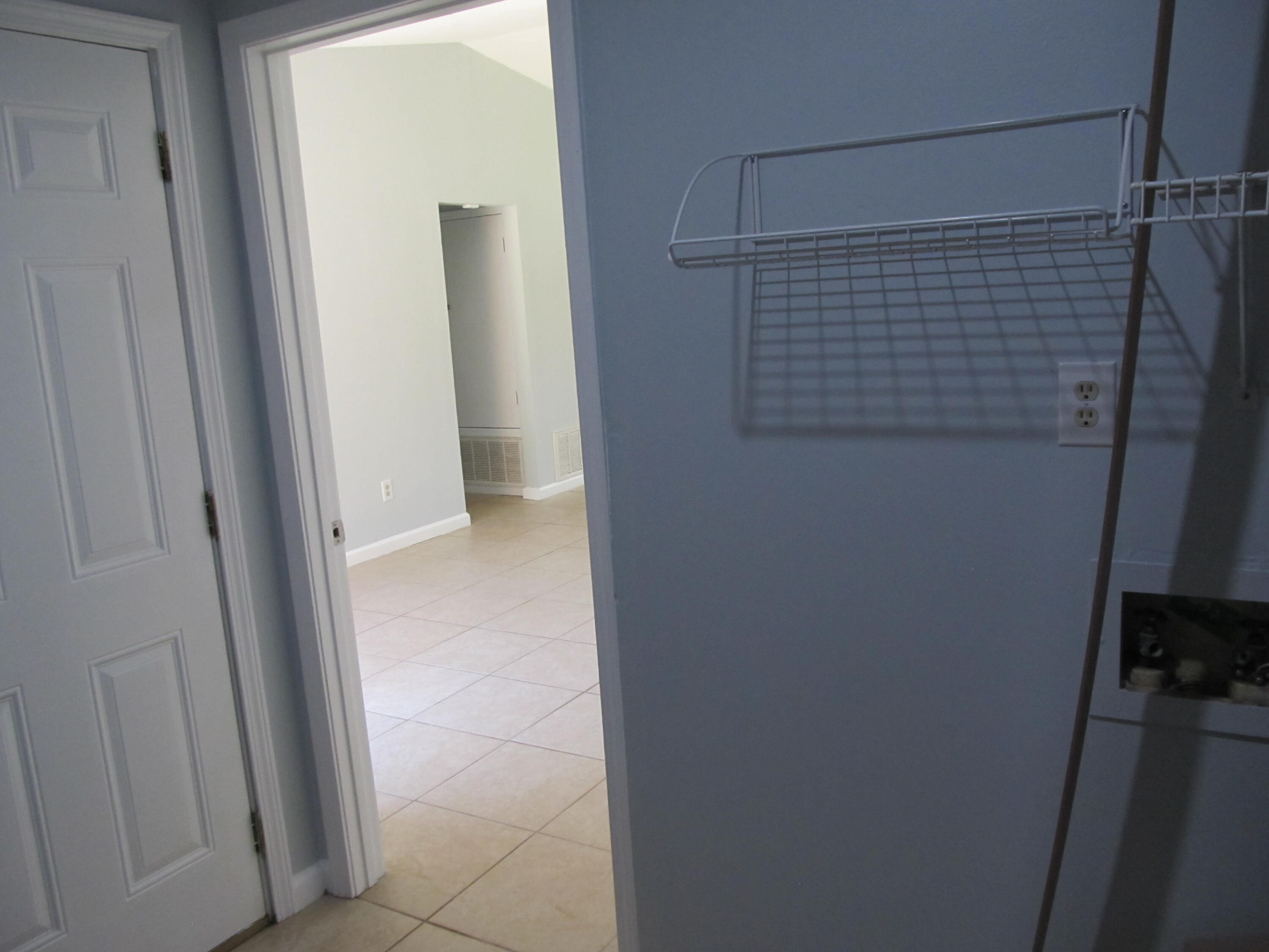 WOODRIDGE MANOR UNIT 1 - Residential