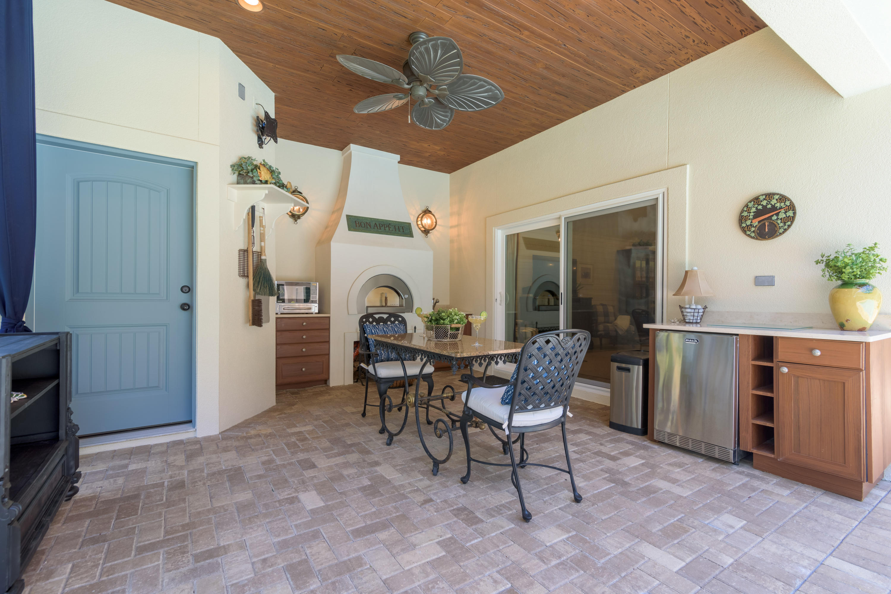 BURNT PINE - Residential