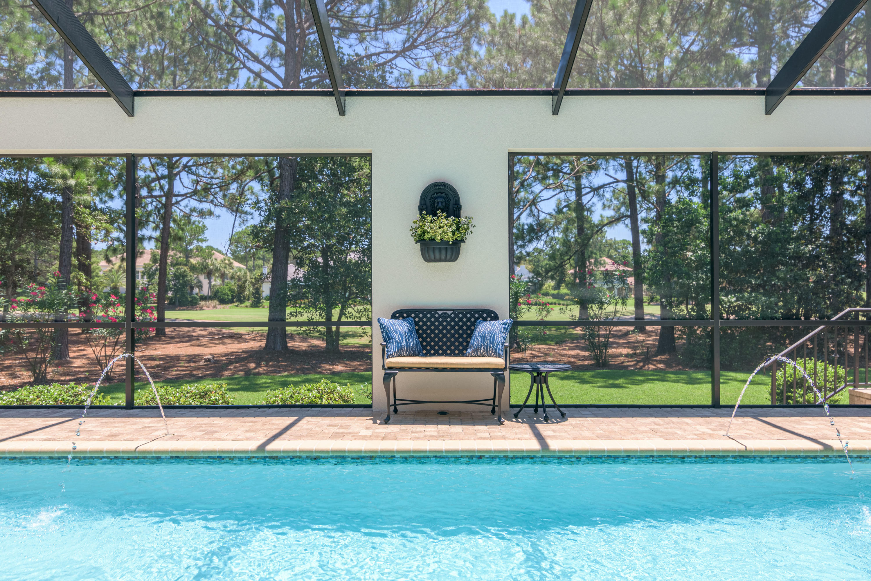 BURNT PINE - Residential