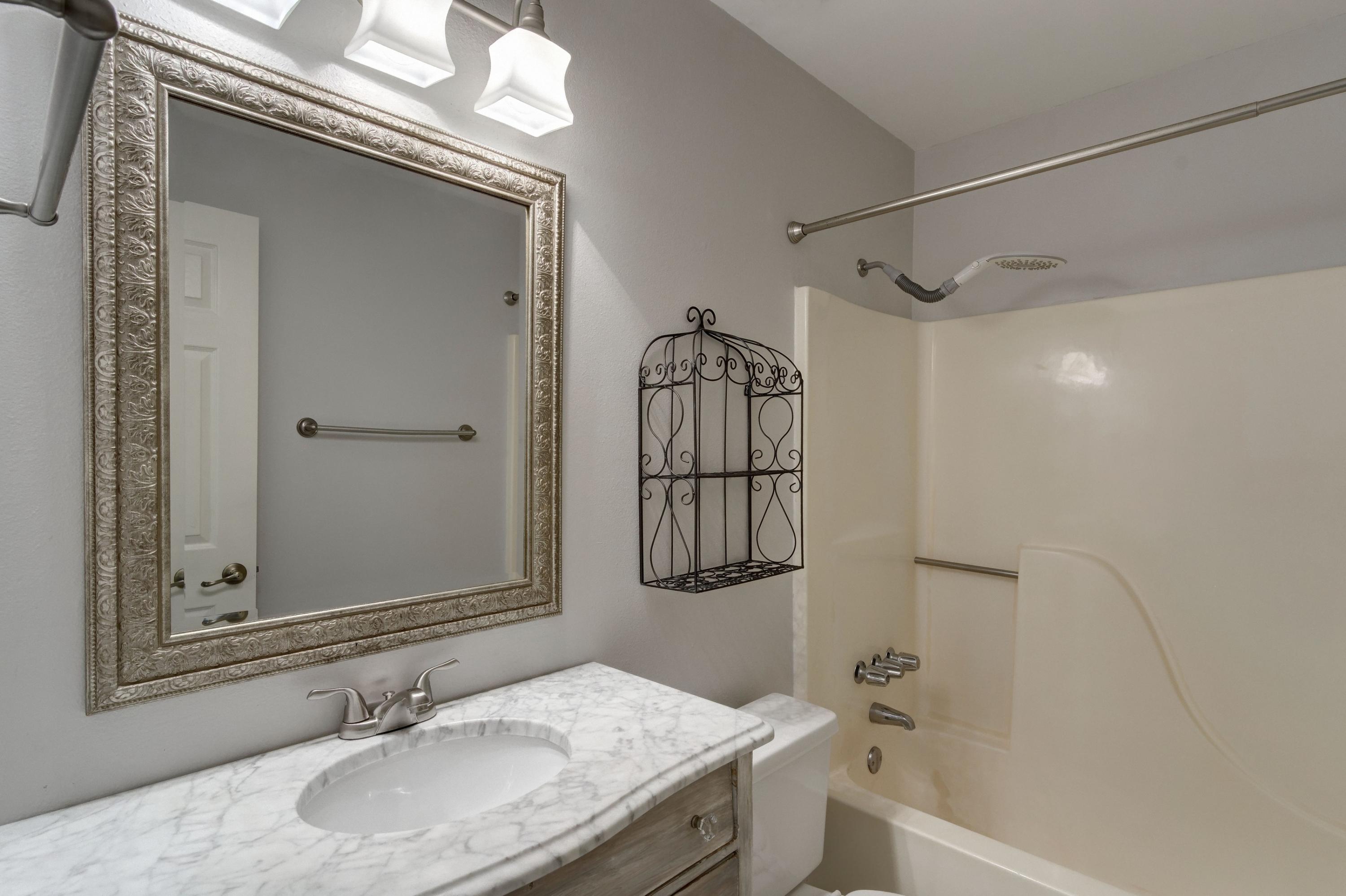 EAST BAY RIVER ESTATES 2ND ADDN - Residential