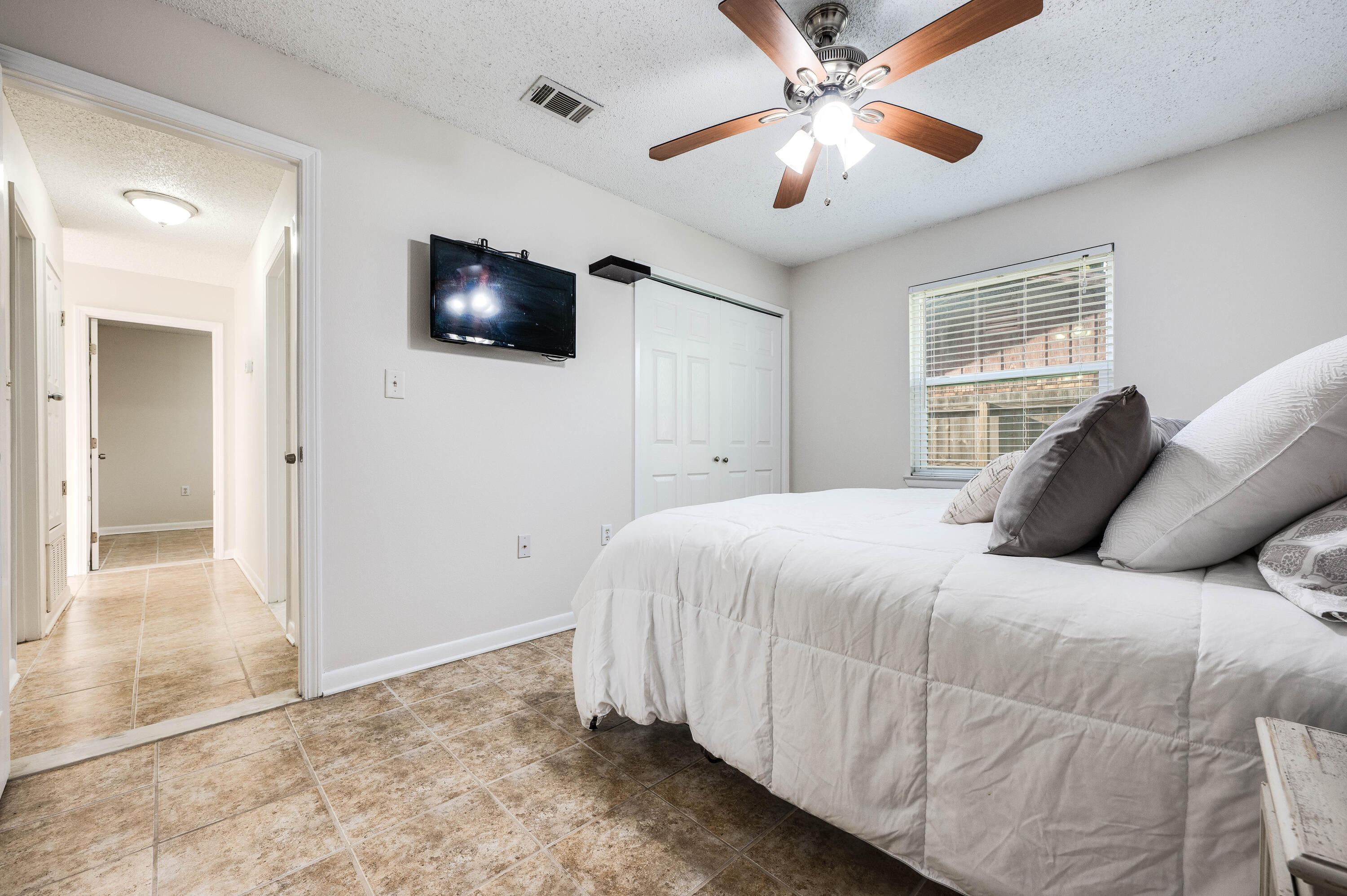 PINE MEADOWS - Residential