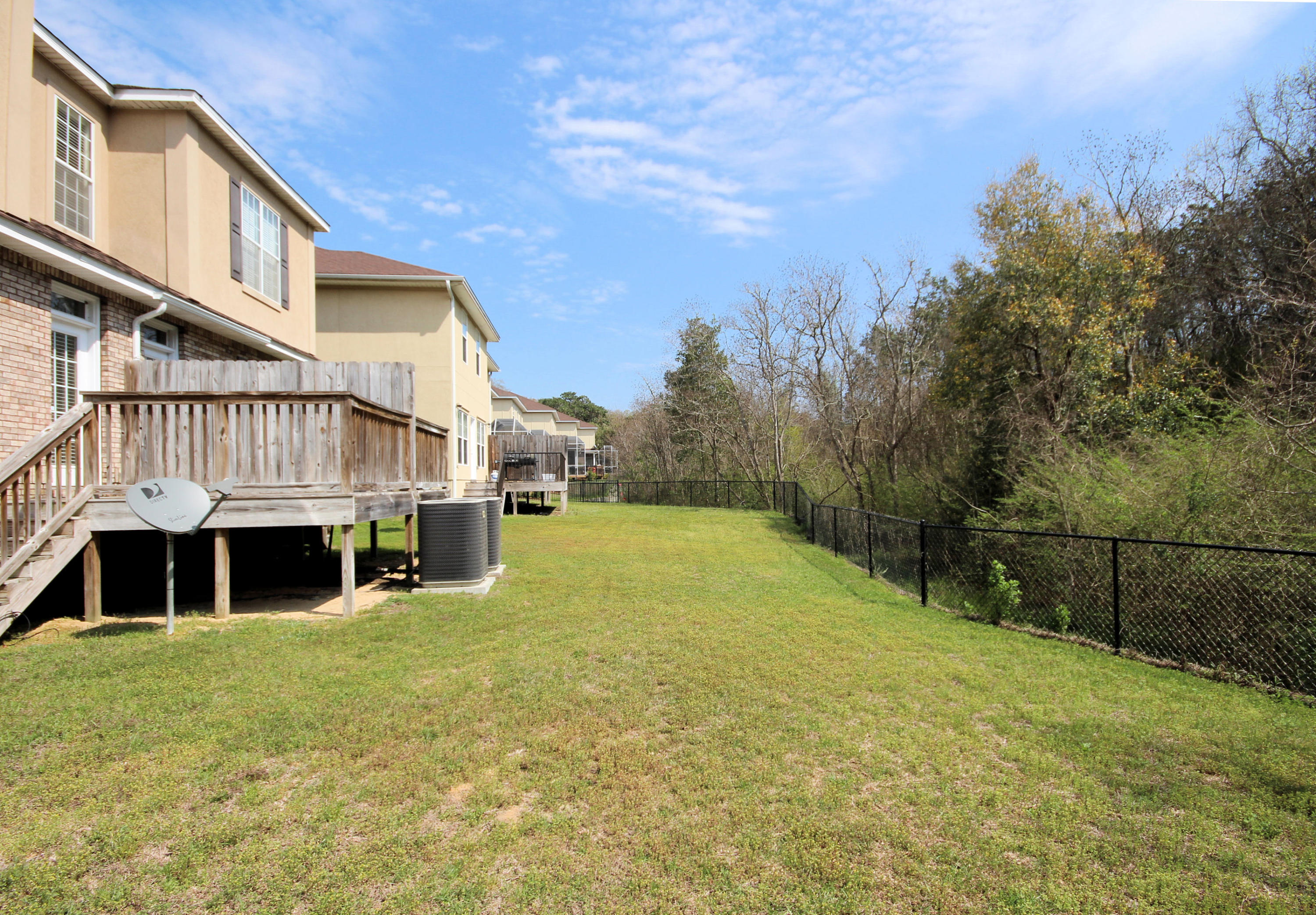 WALTON OAKS TOWNHOMES - Residential