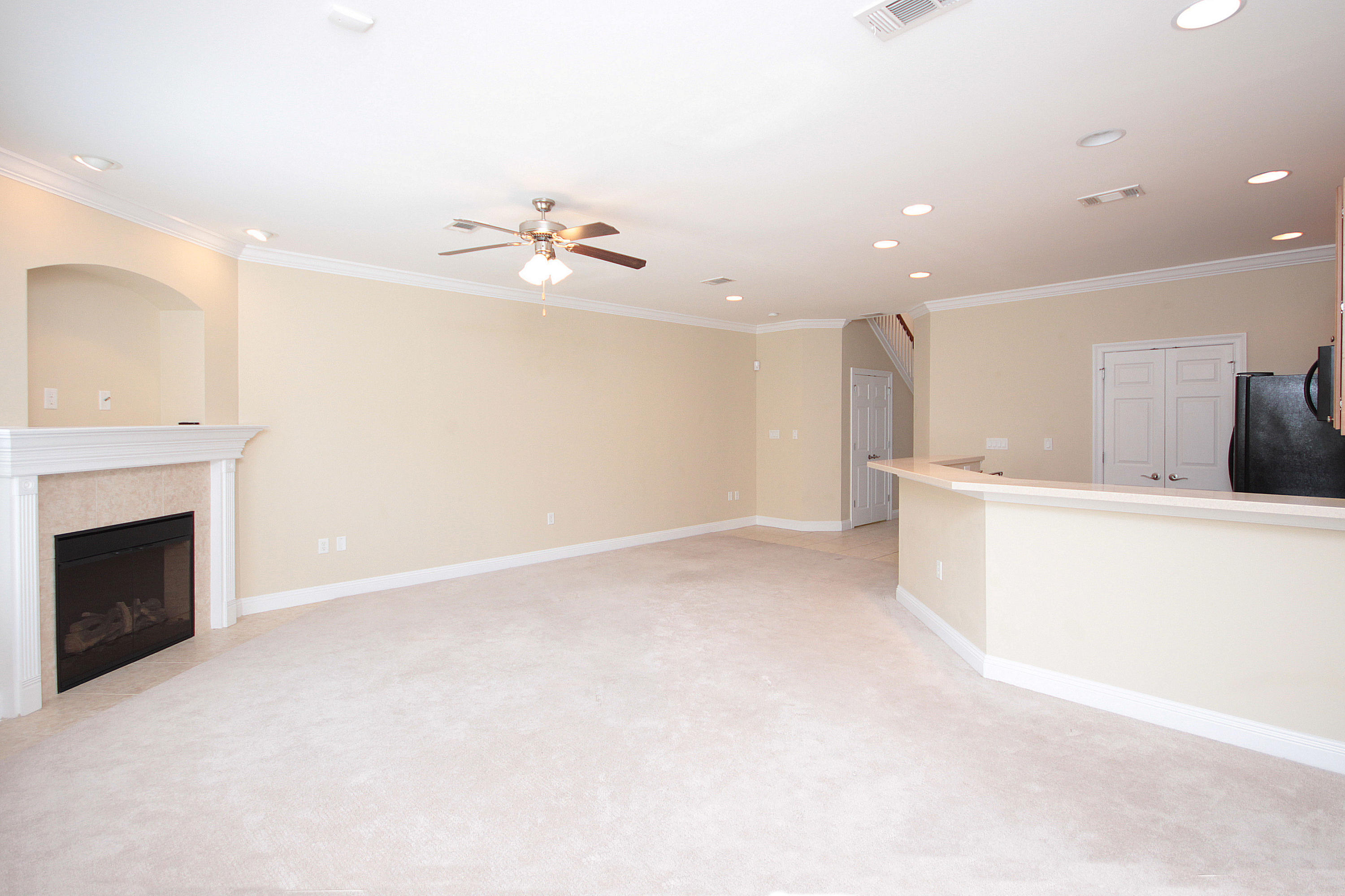 WALTON OAKS TOWNHOMES - Residential