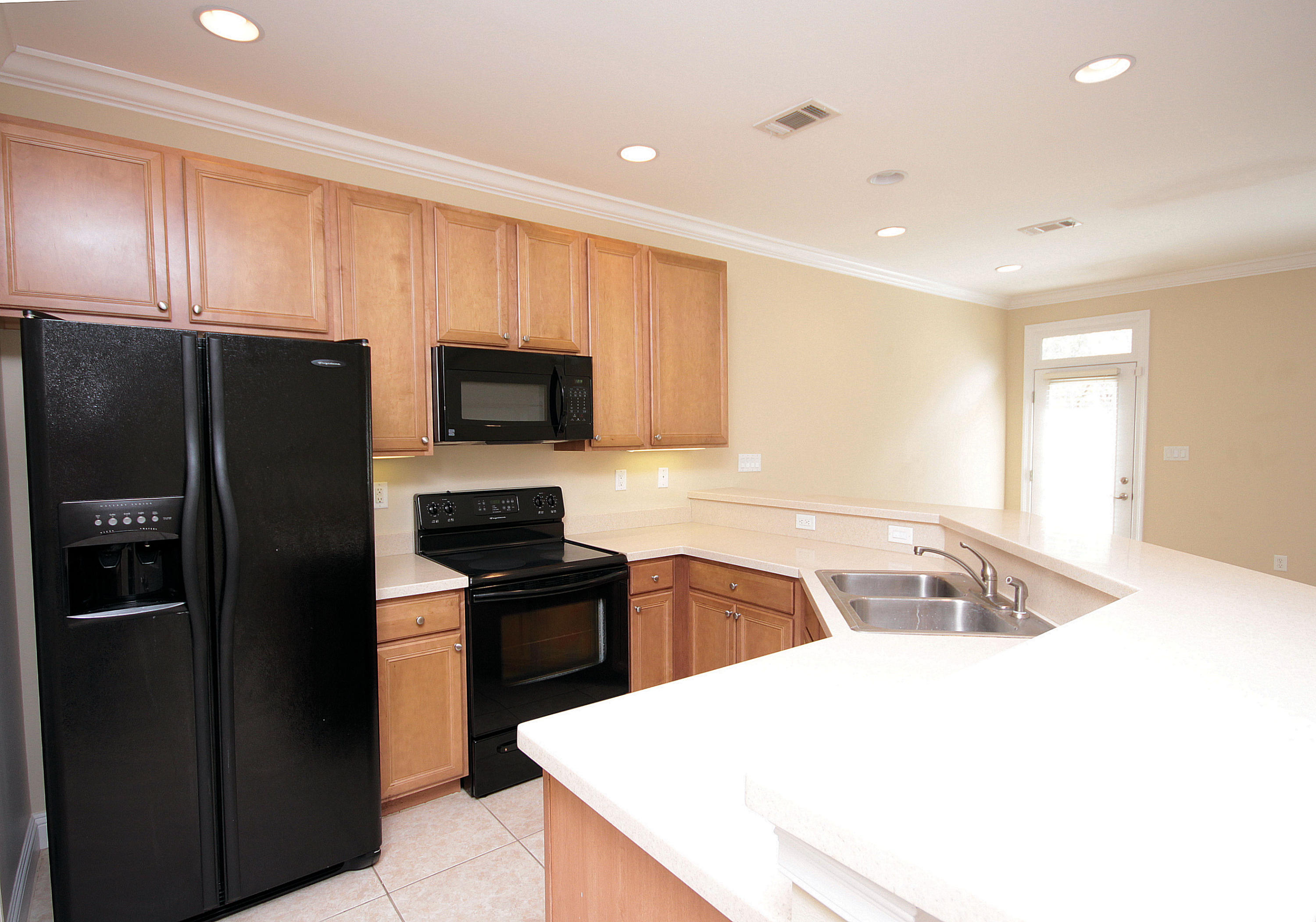 WALTON OAKS TOWNHOMES - Residential