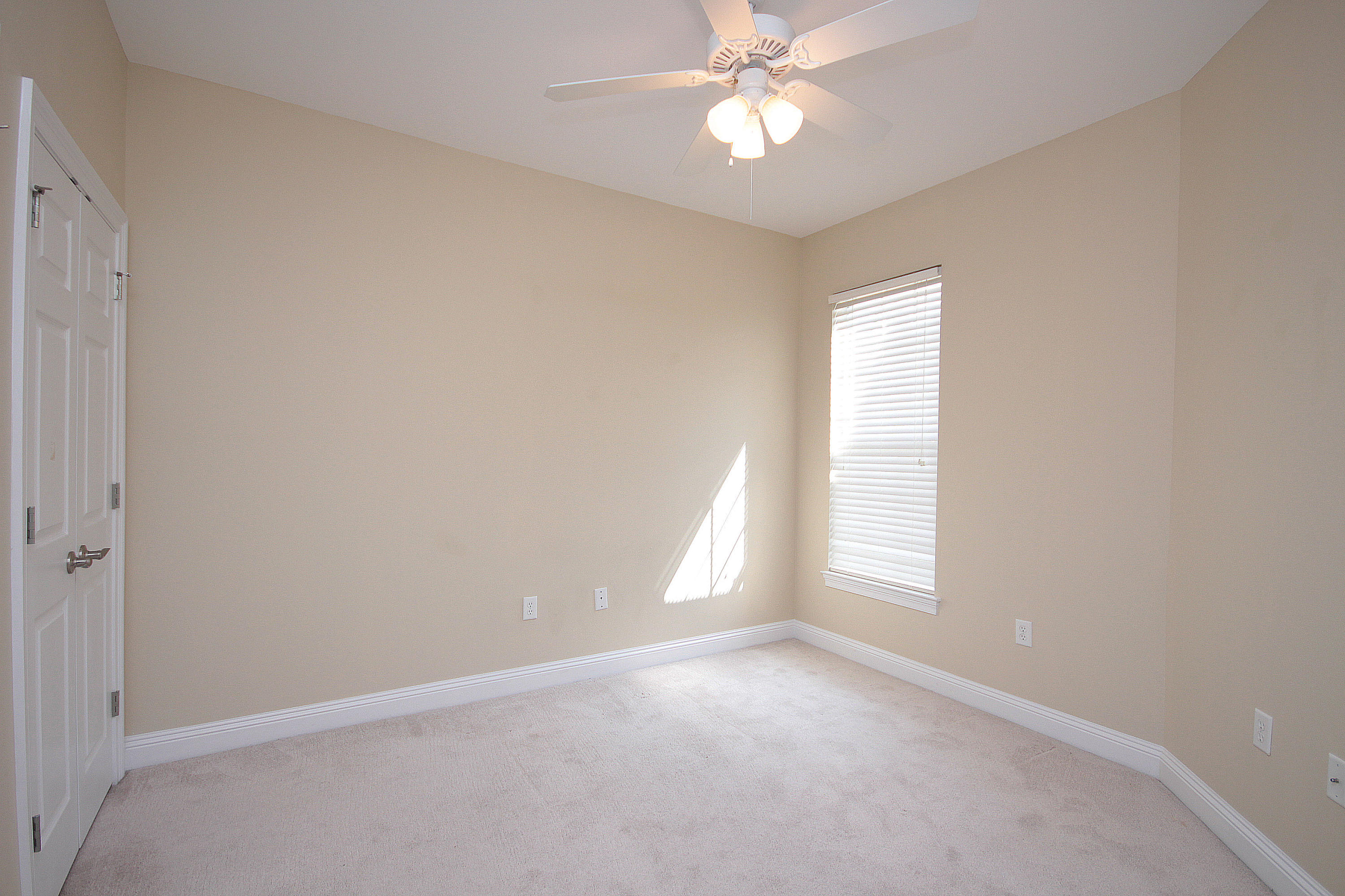 WALTON OAKS TOWNHOMES - Residential