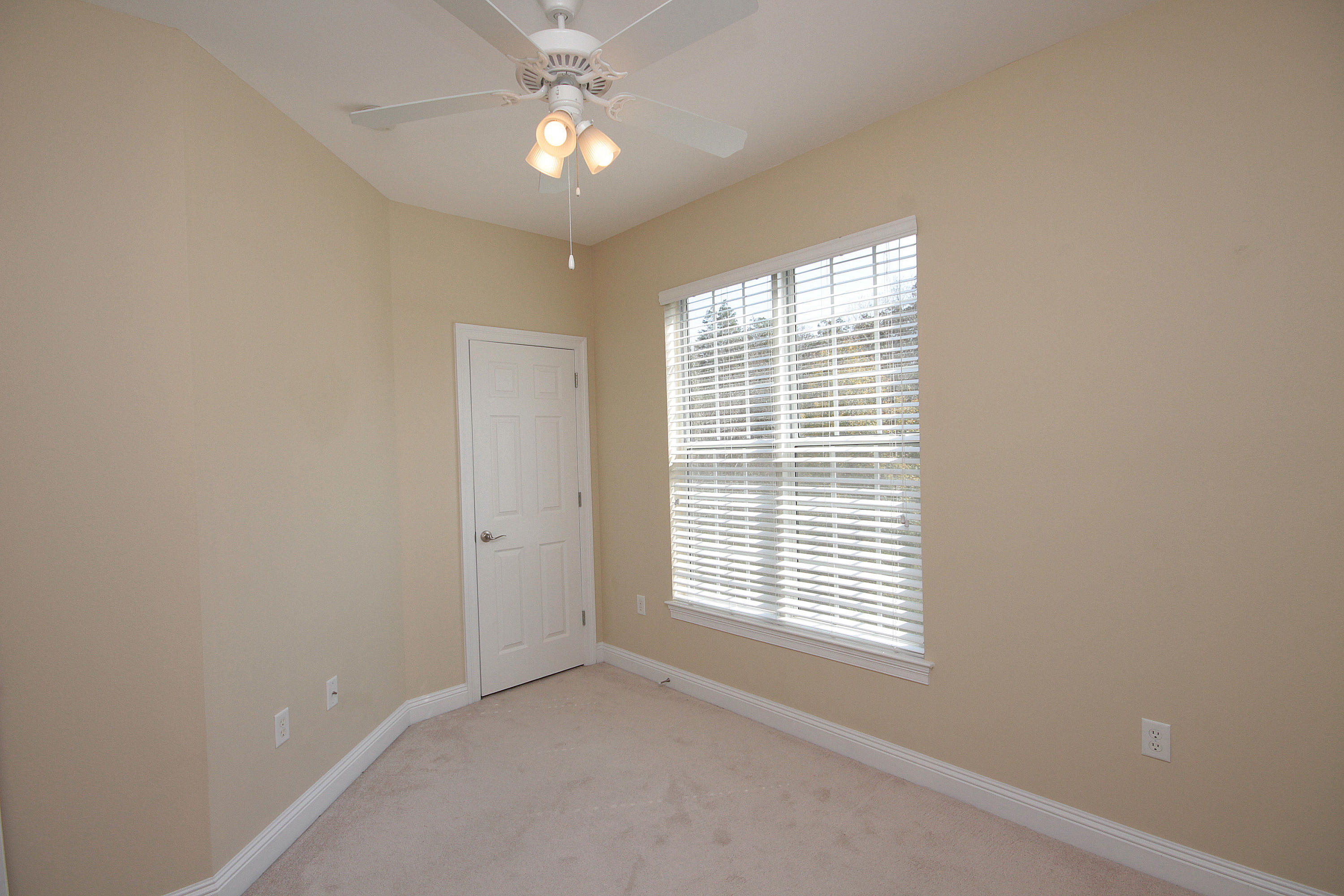 WALTON OAKS TOWNHOMES - Residential