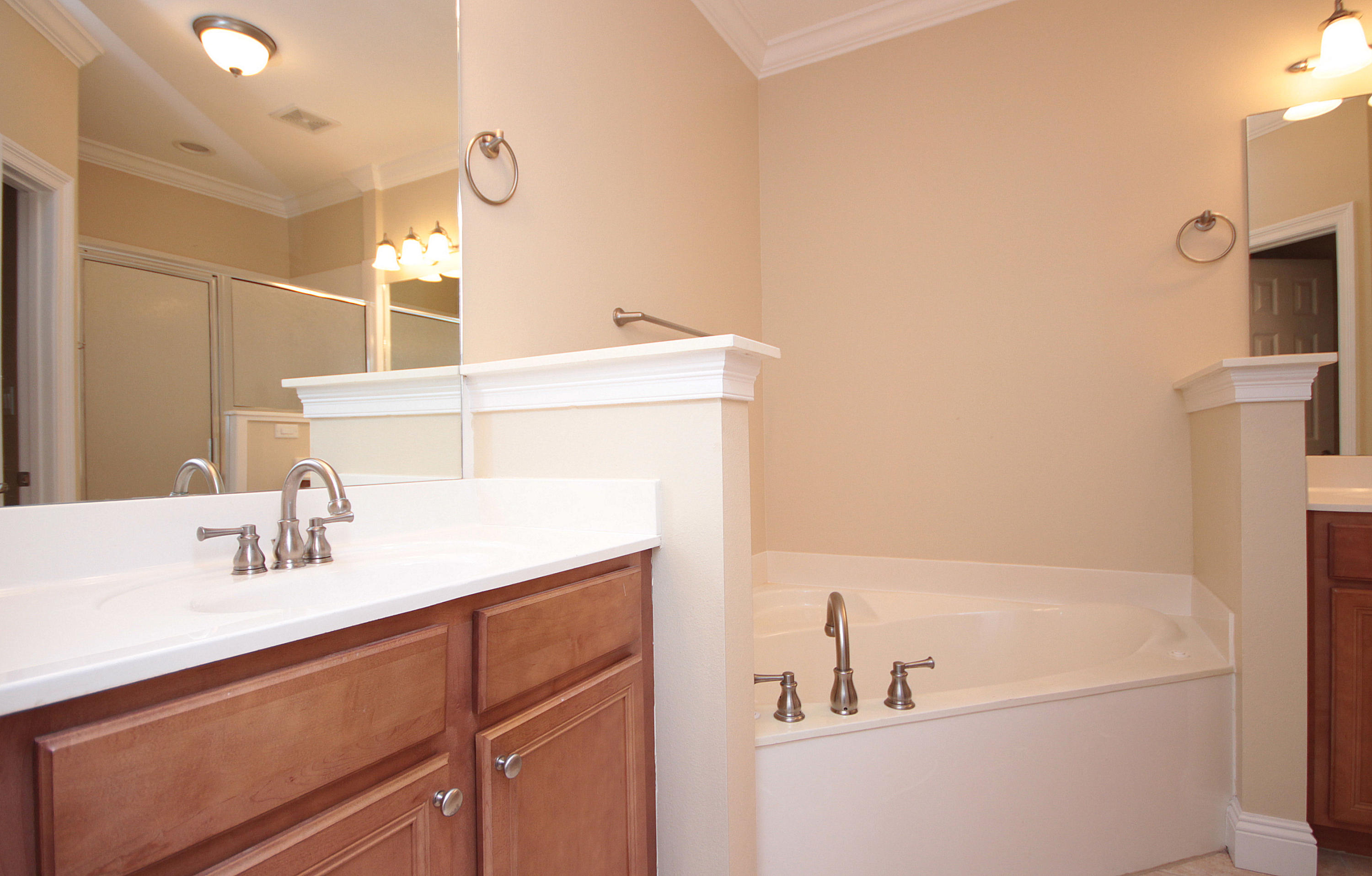 WALTON OAKS TOWNHOMES - Residential