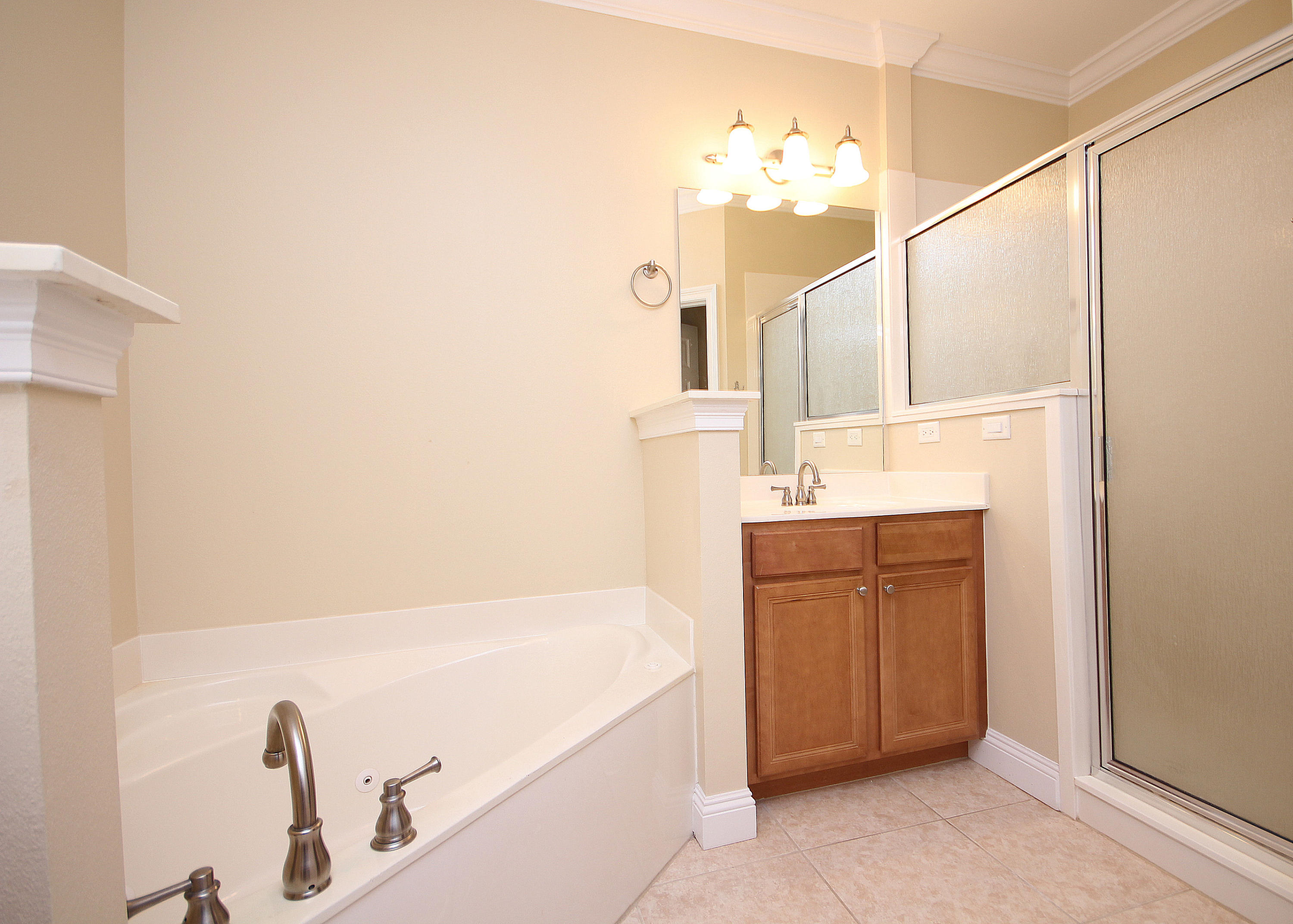 WALTON OAKS TOWNHOMES - Residential