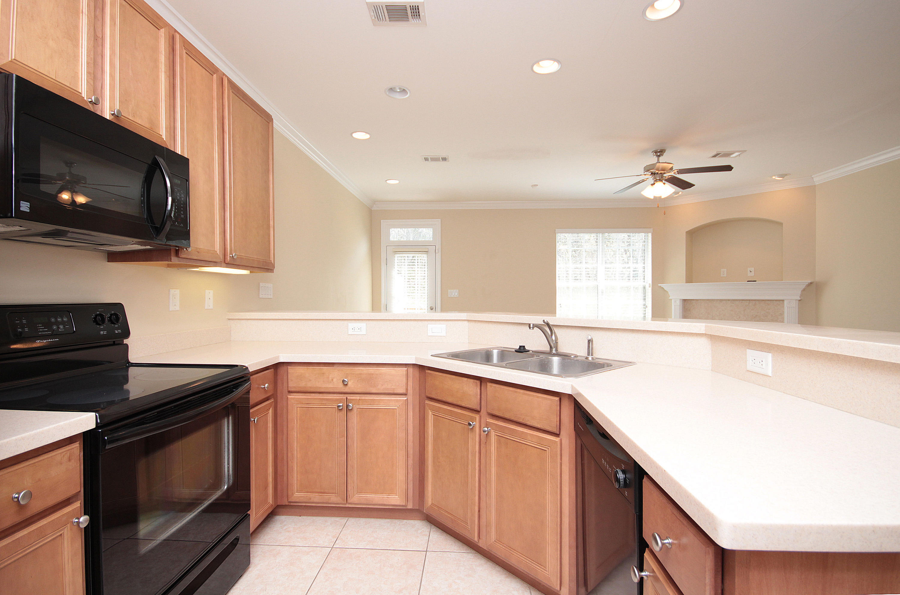 WALTON OAKS TOWNHOMES - Residential