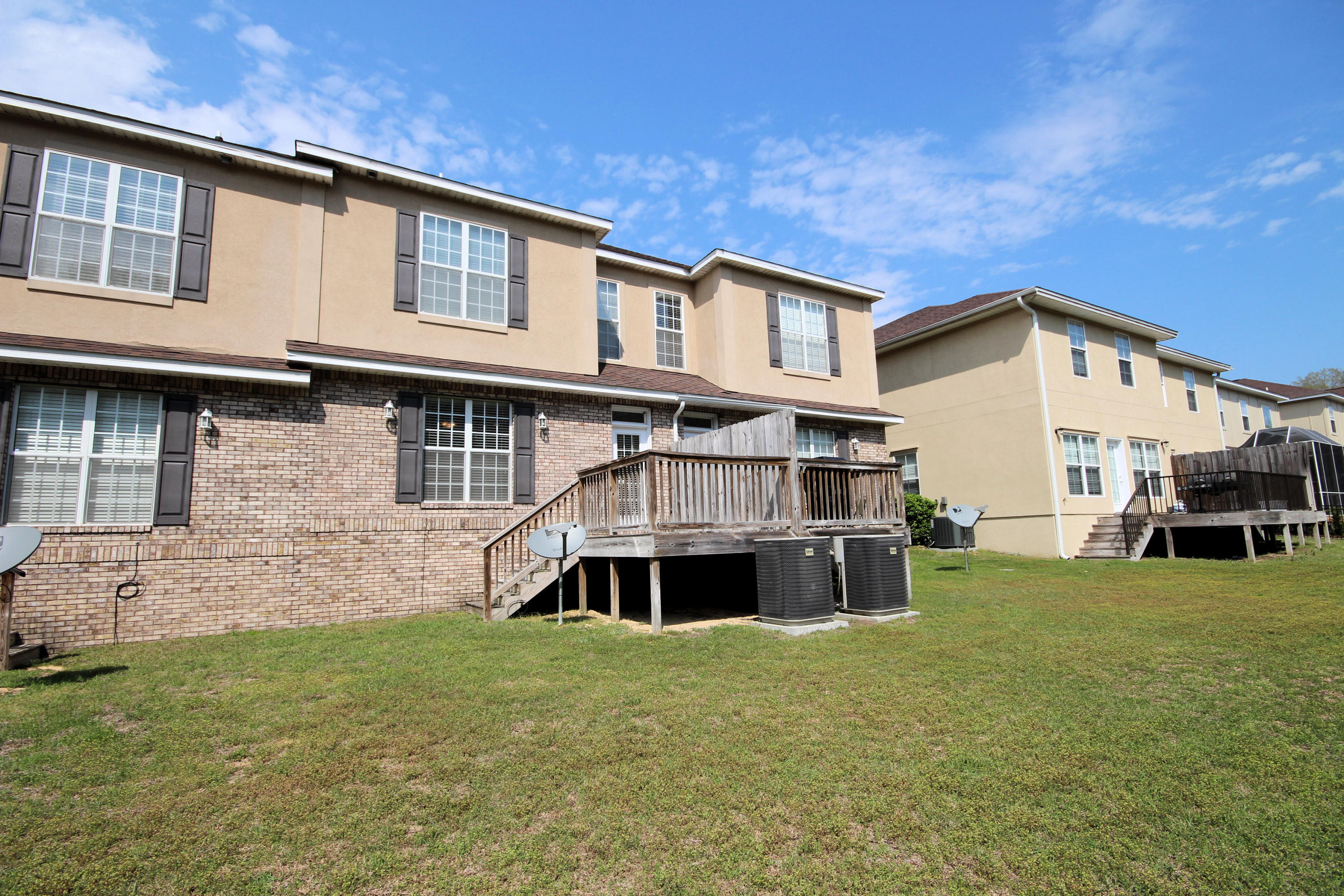 WALTON OAKS TOWNHOMES - Residential