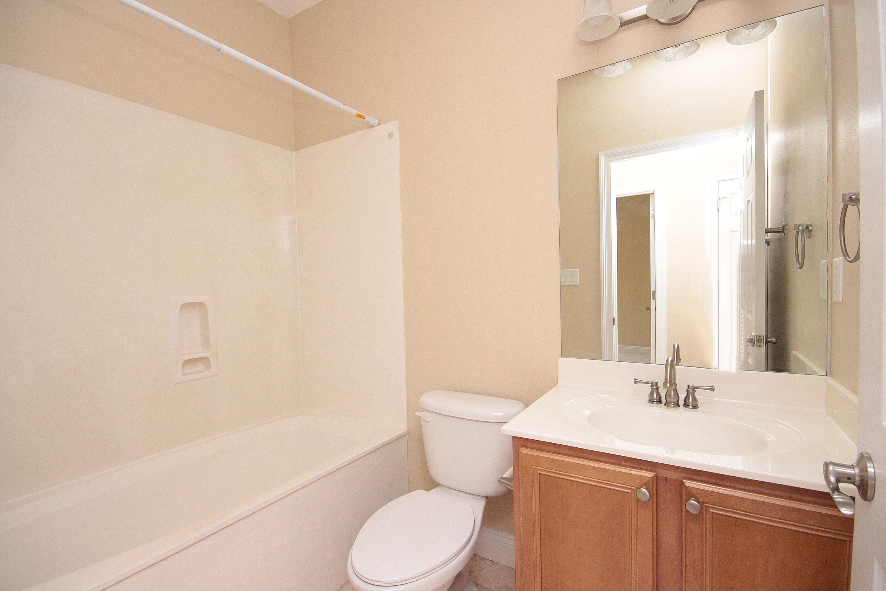 WALTON OAKS TOWNHOMES - Residential