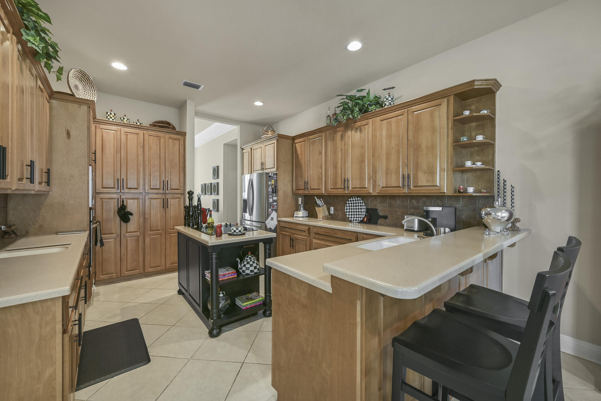 AVALON BEACH ESTATES - Residential