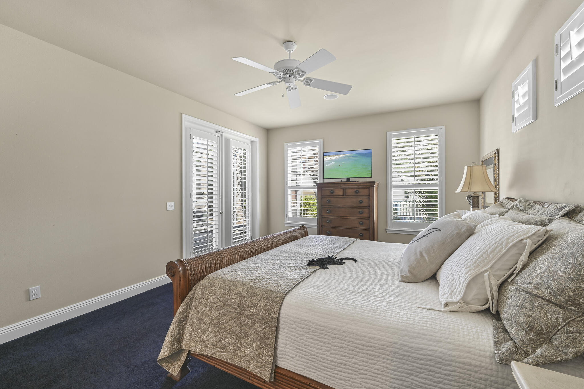 AVALON BEACH ESTATES - Residential