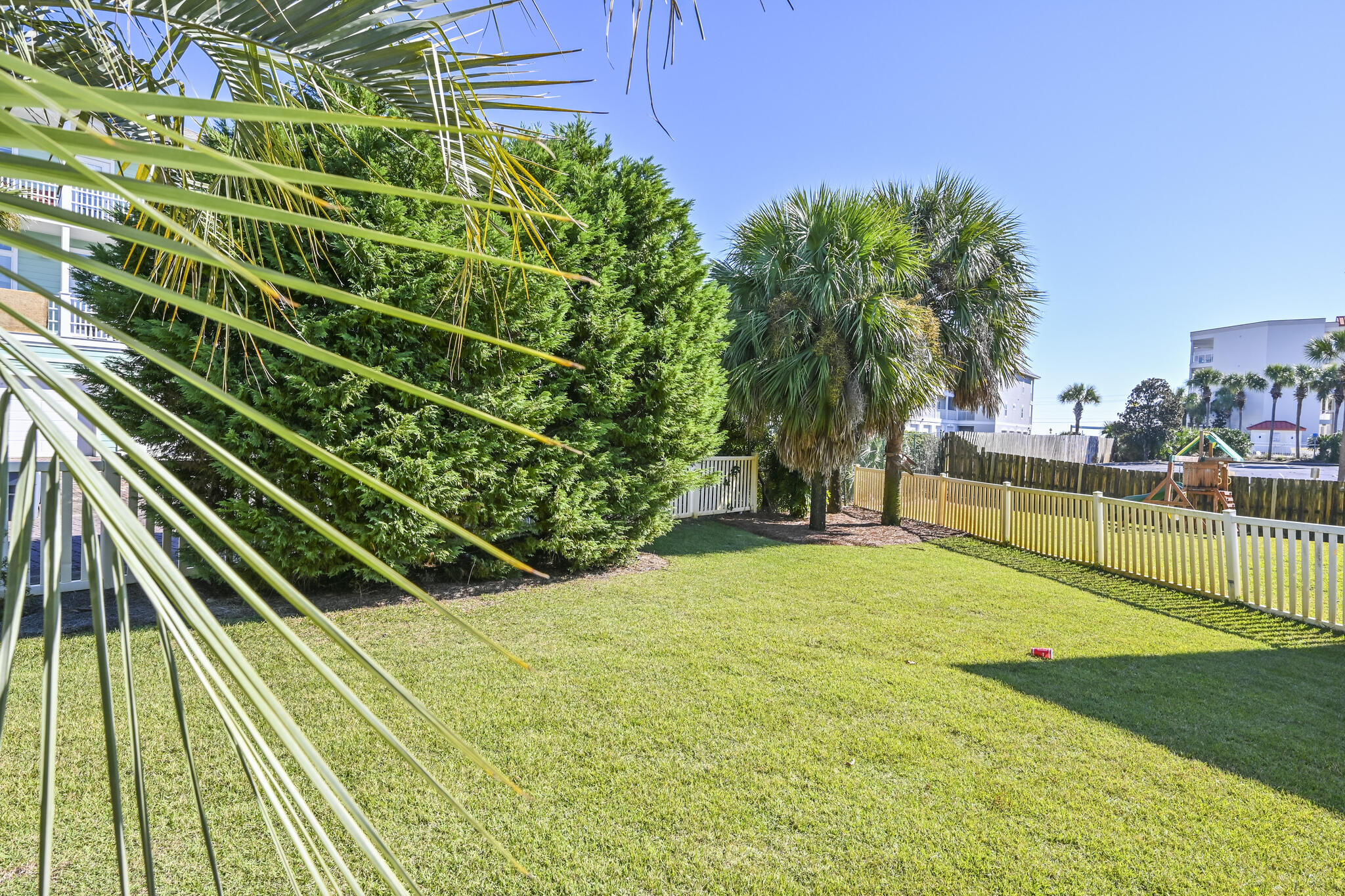 AVALON BEACH ESTATES - Residential