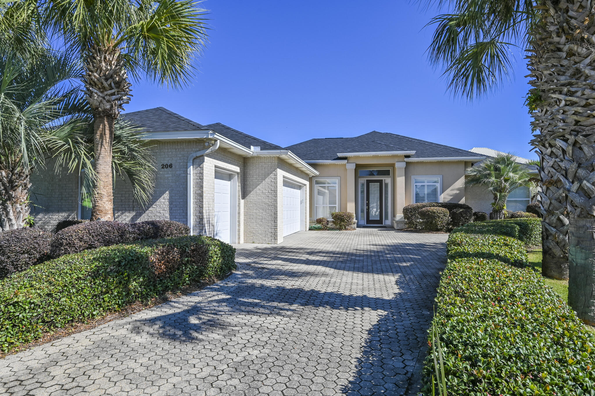 AVALON BEACH ESTATES - Residential