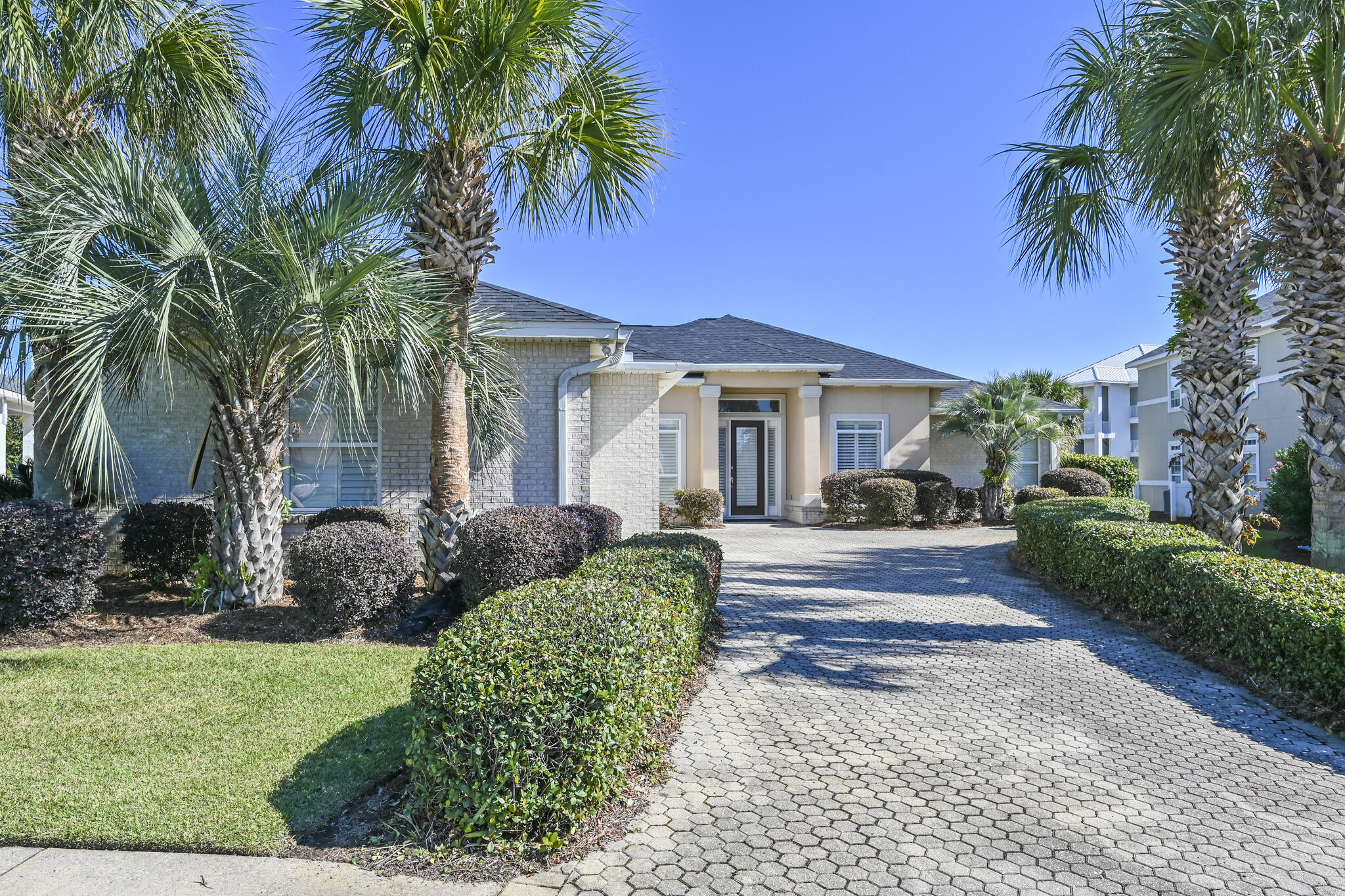 AVALON BEACH ESTATES - Residential